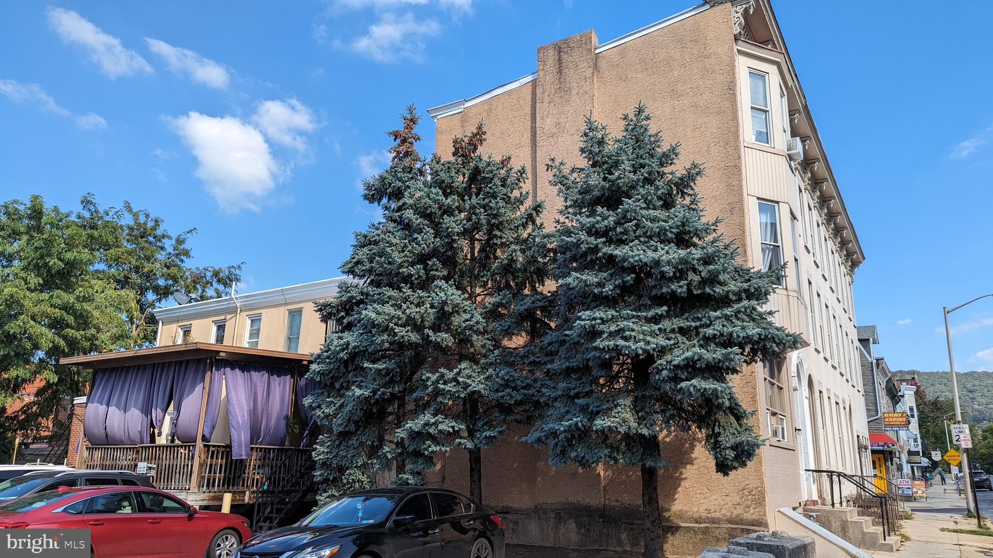 613 Walnut STREET