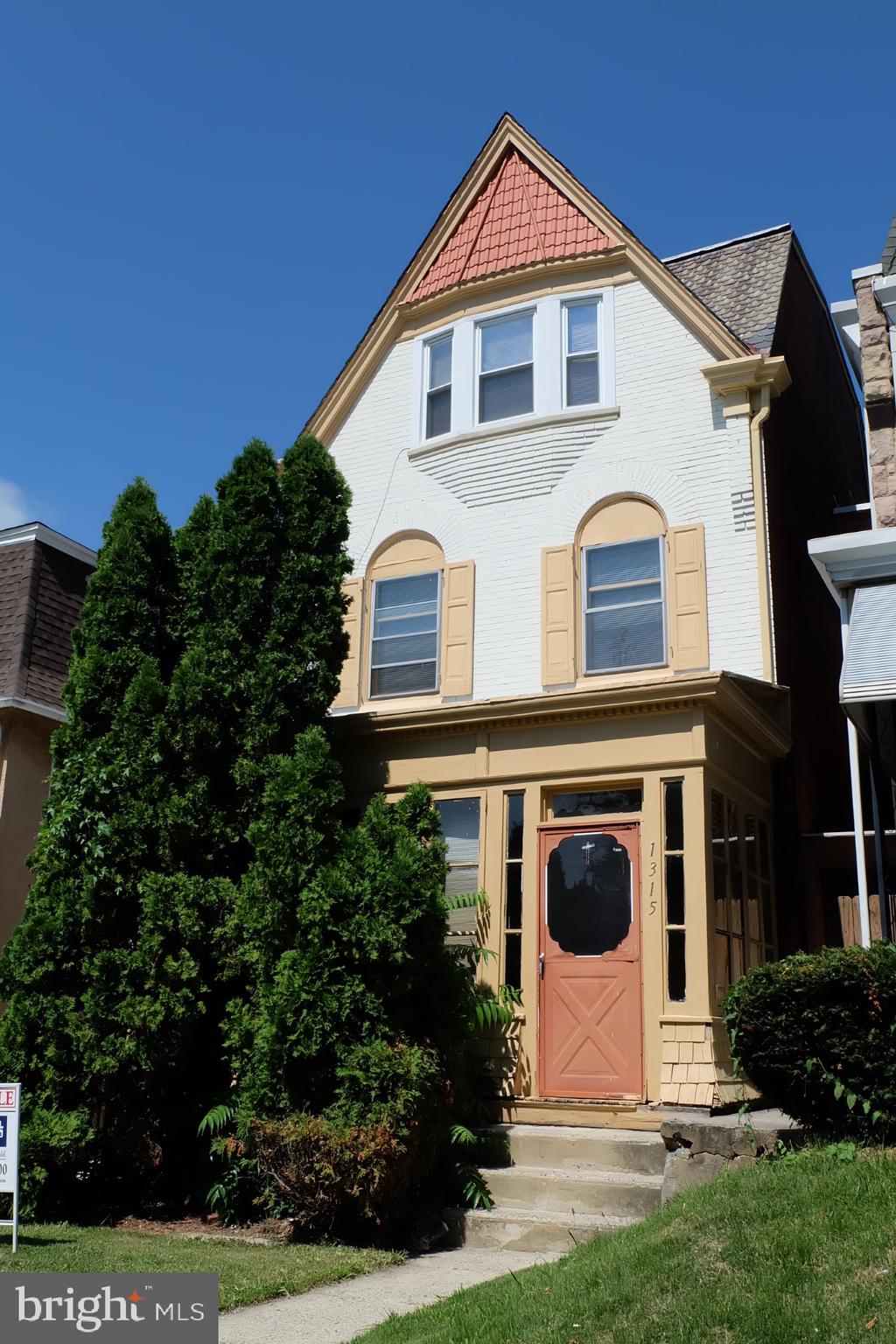 1315 Good Street