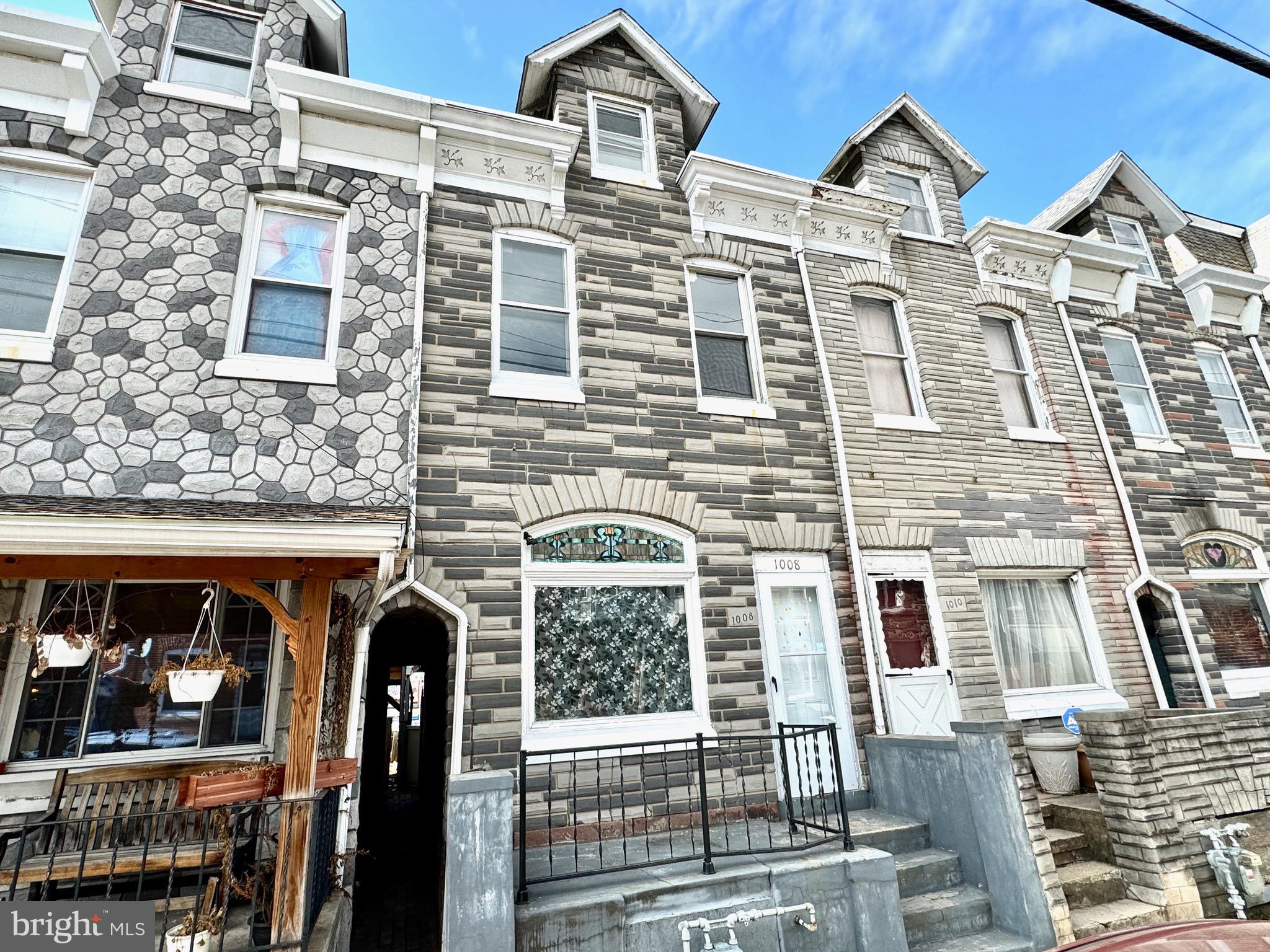 1008 N 10th St