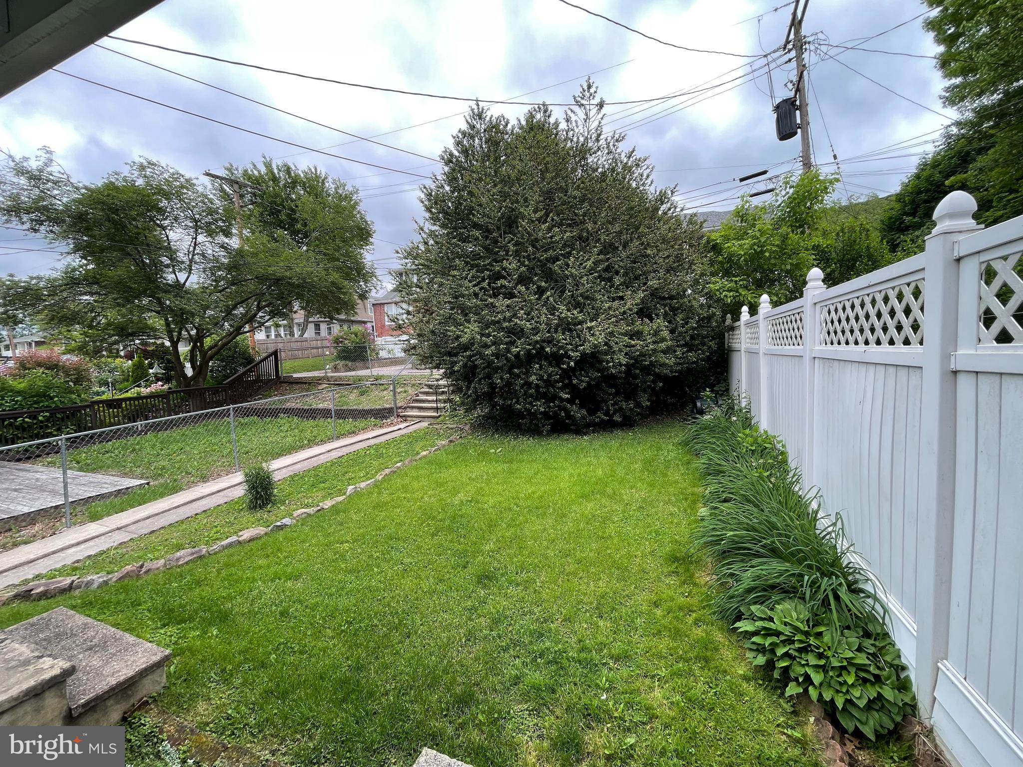 1311 Linden St
