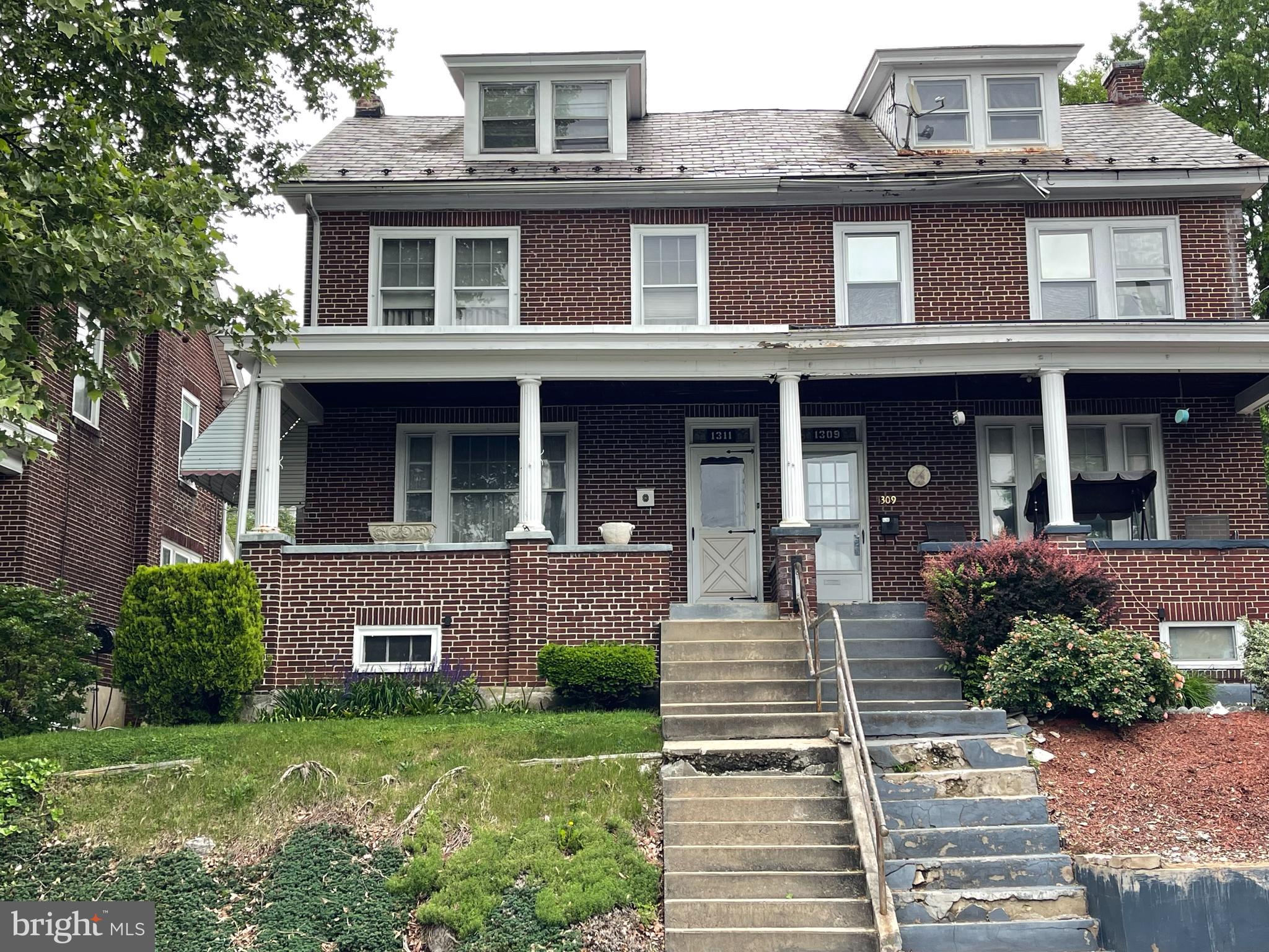 1311 Linden St