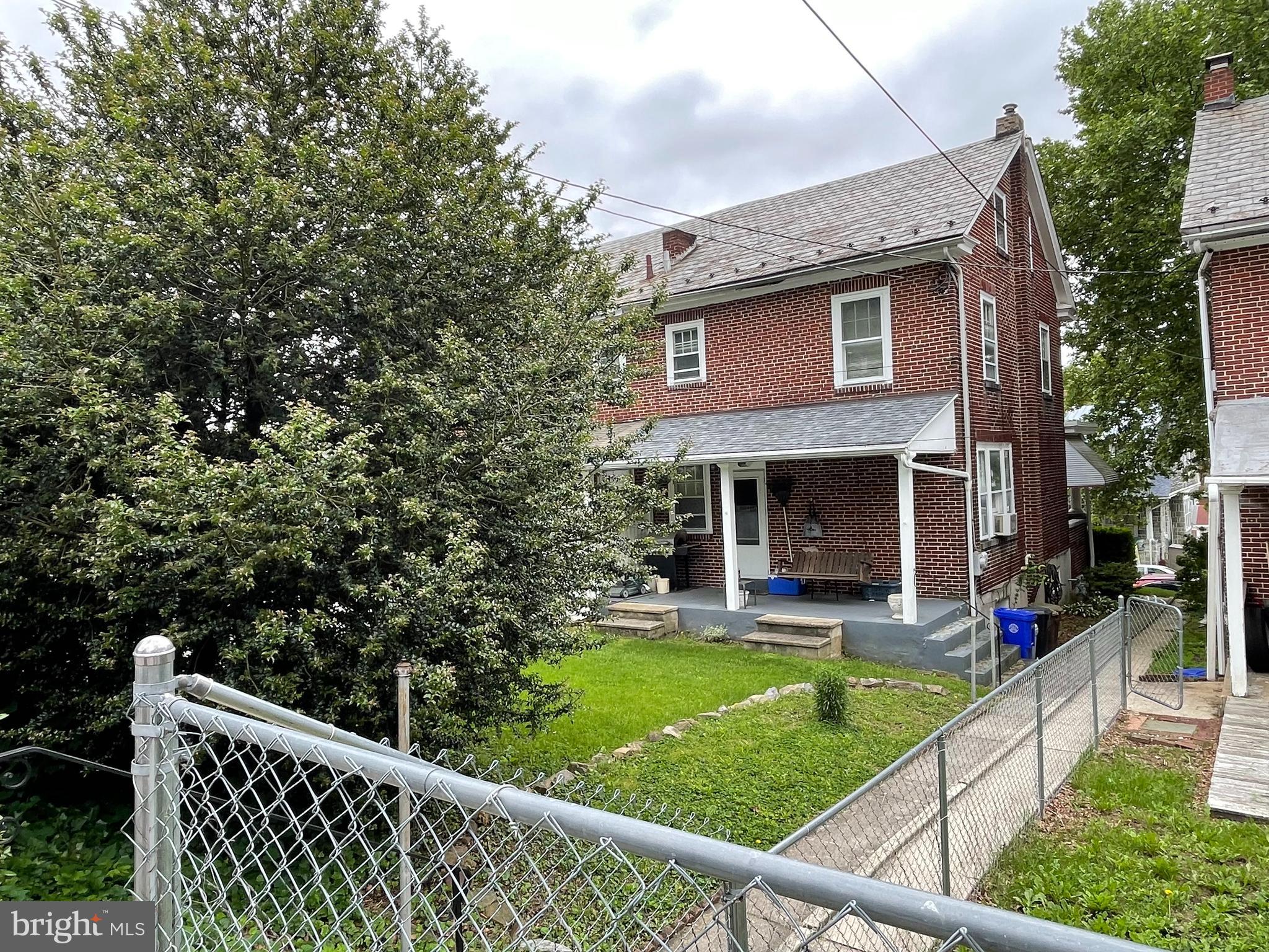 1311 Linden St