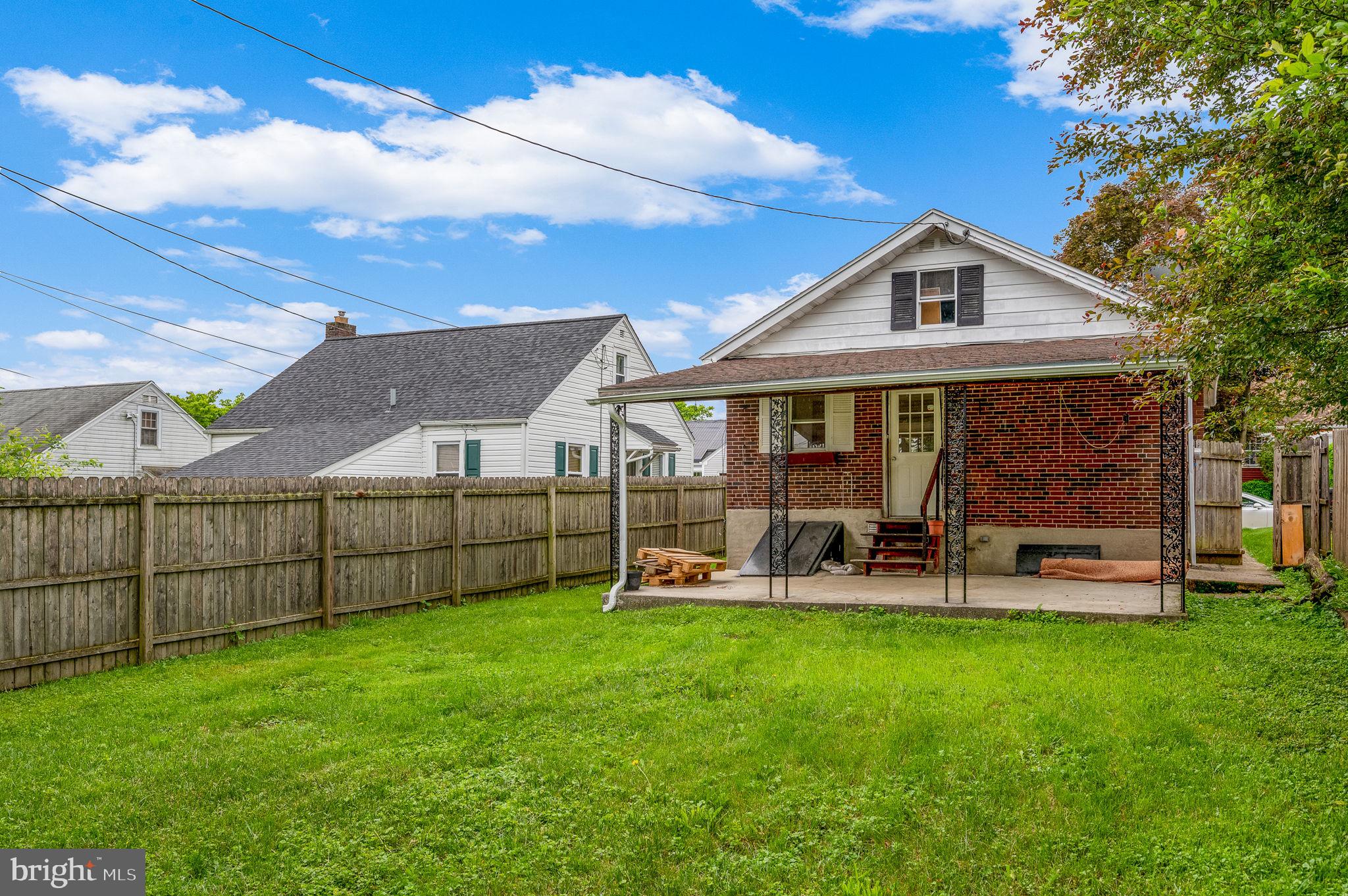1416 Bleeker Ave