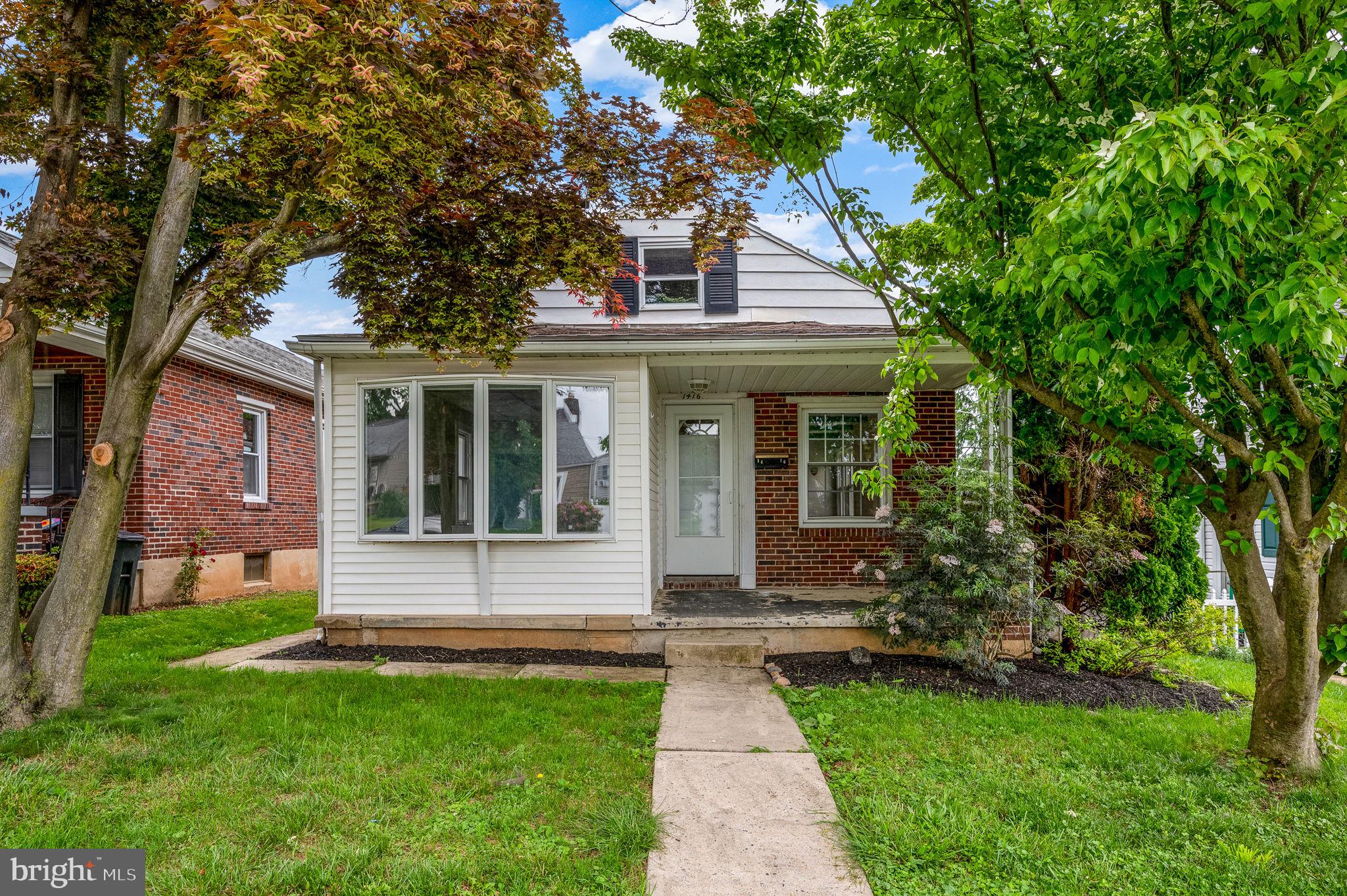 1416 Bleeker Ave