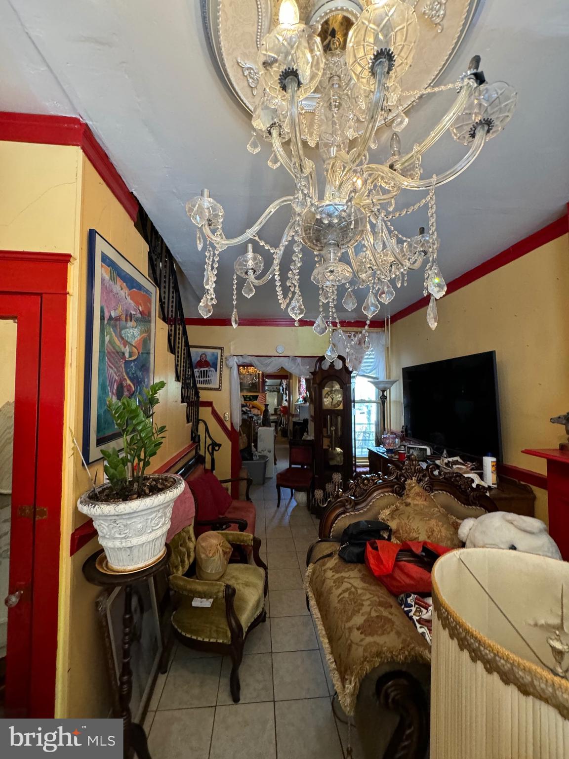 1207 Elm St