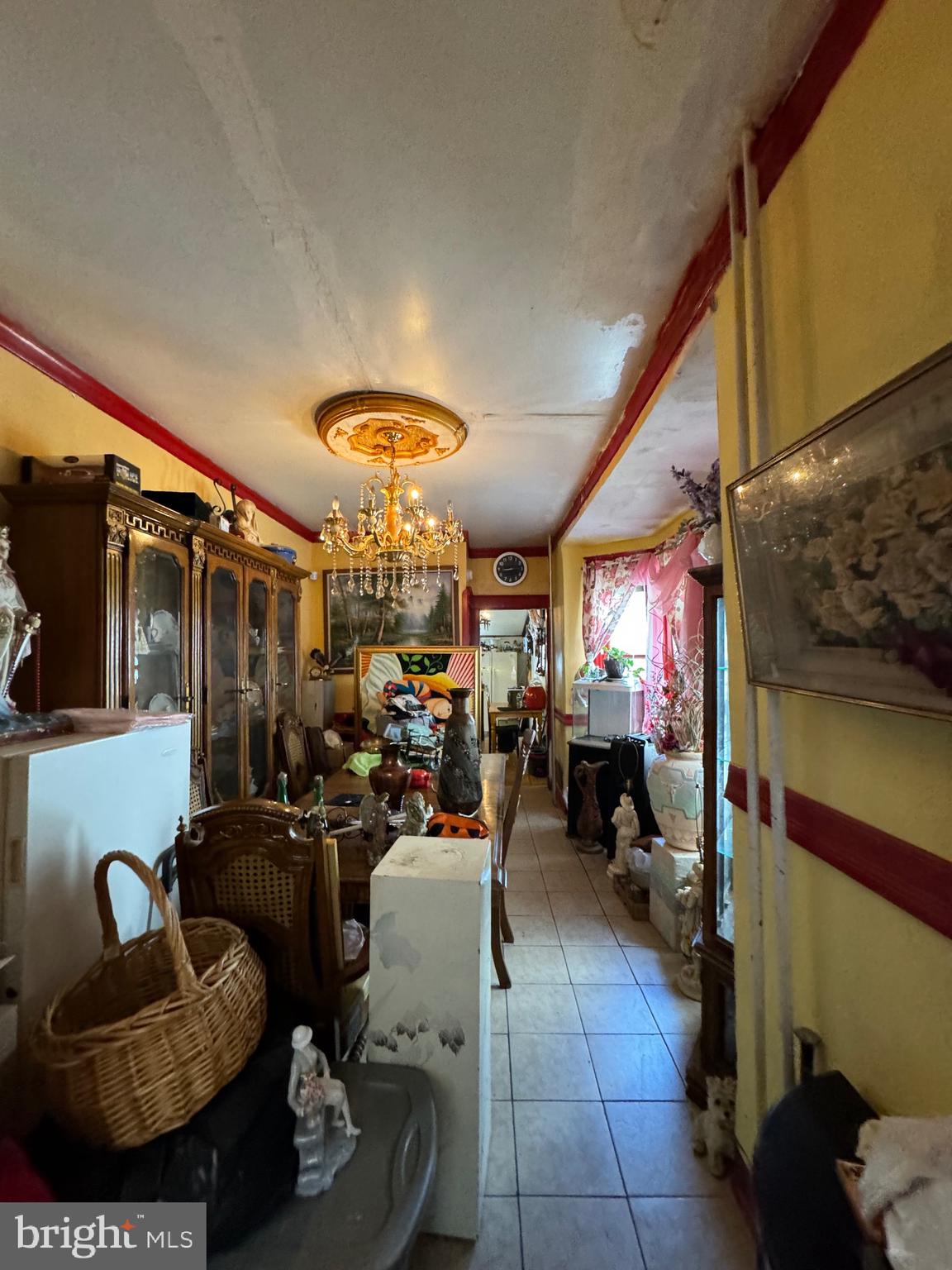 1207 Elm St