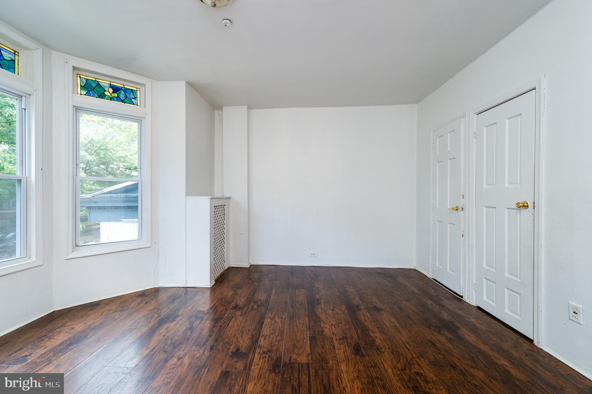 1242 Eckert Ave
