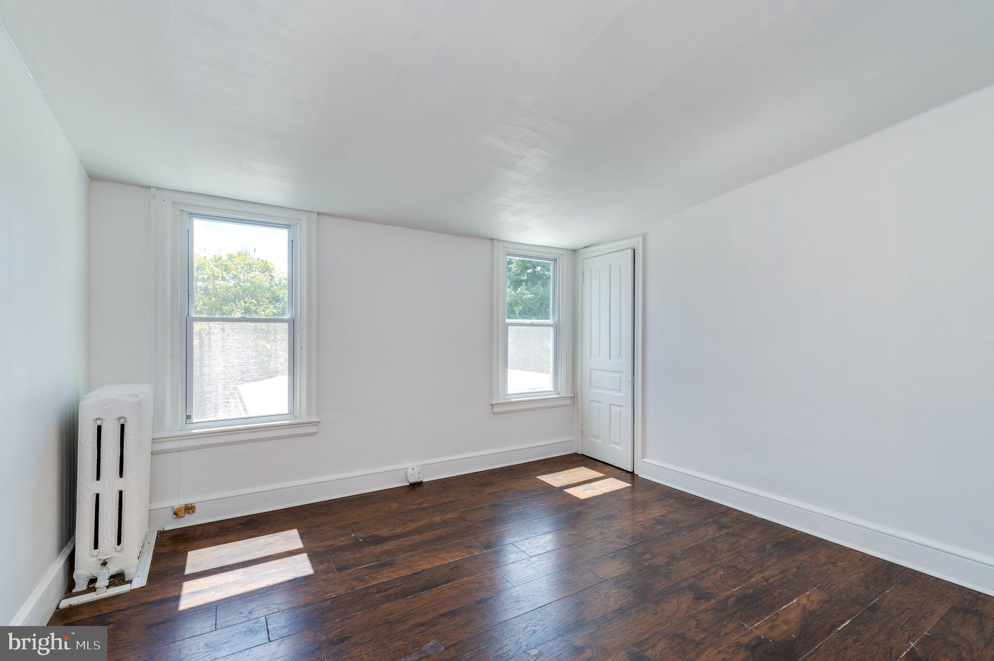 1242 Eckert Ave