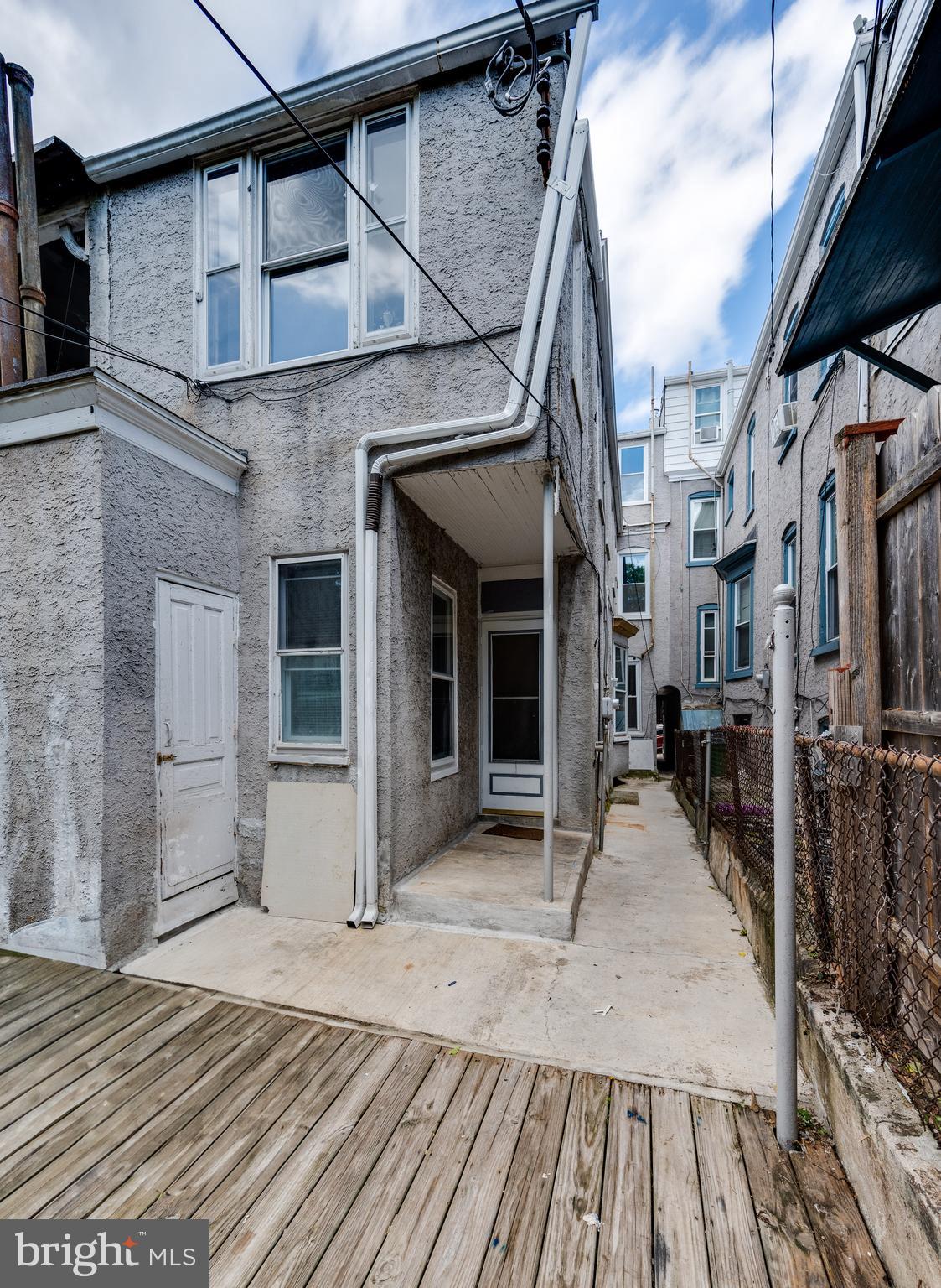 1242 Eckert Ave