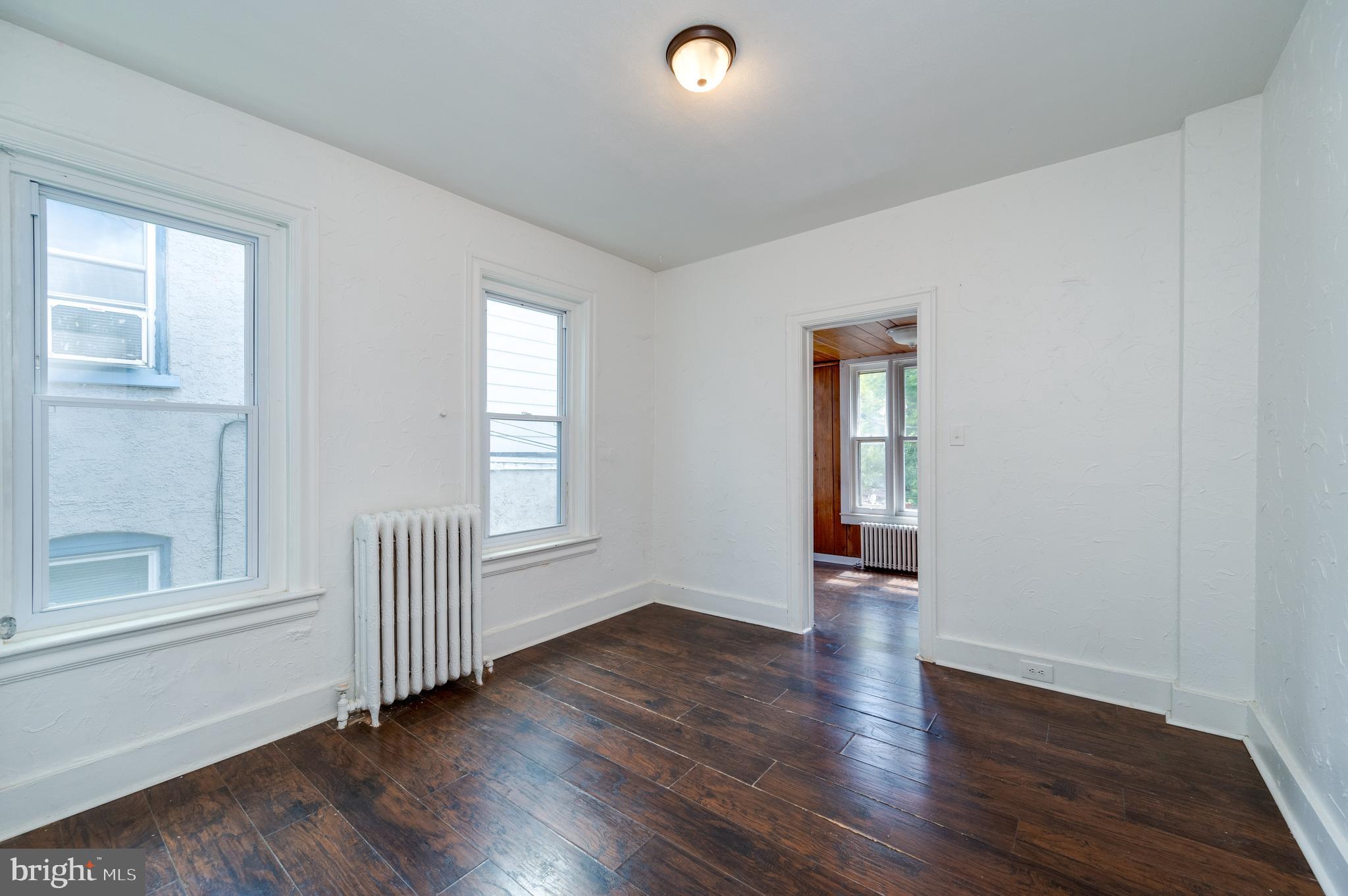 1242 Eckert Ave