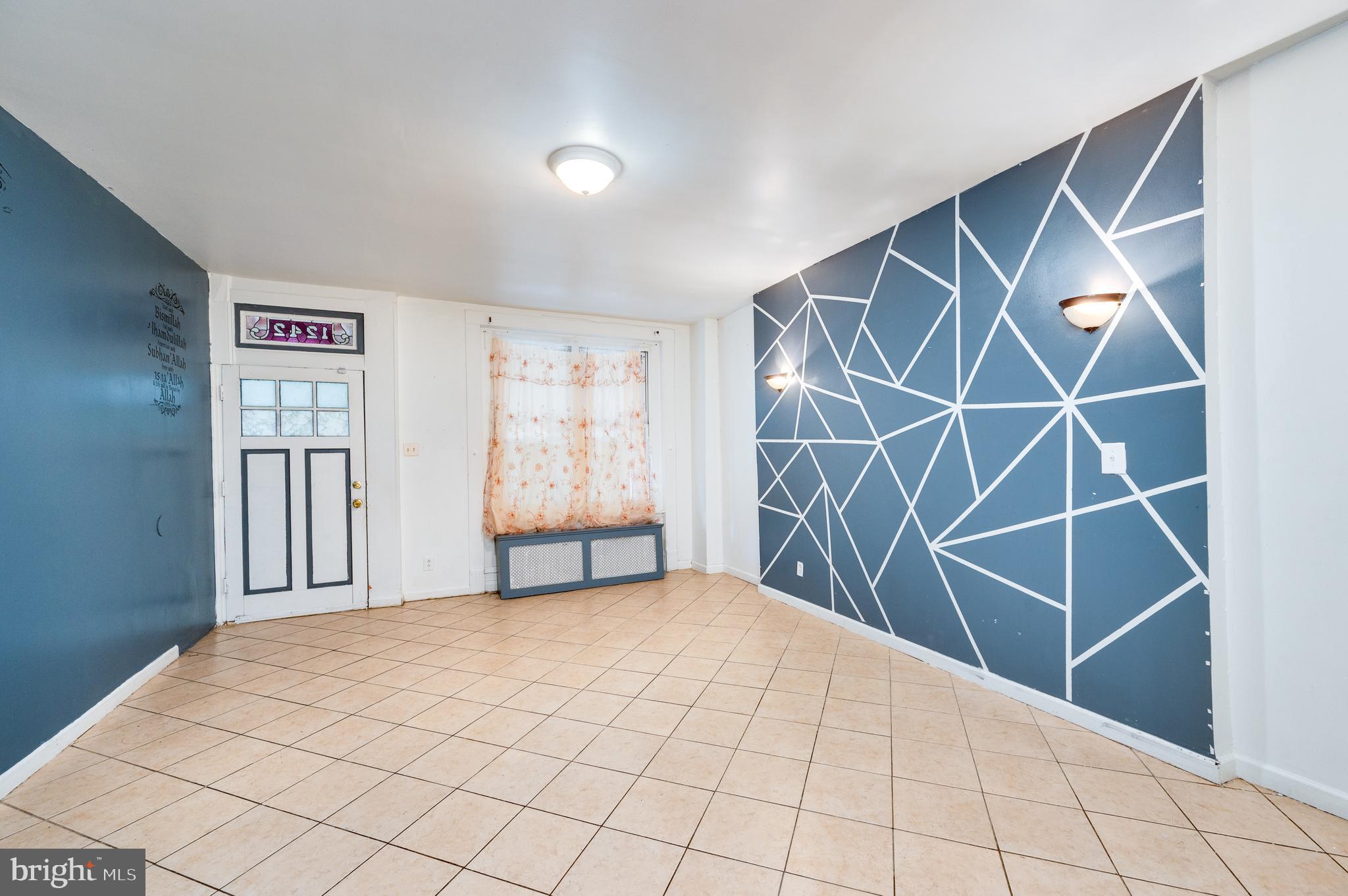 1242 Eckert Ave