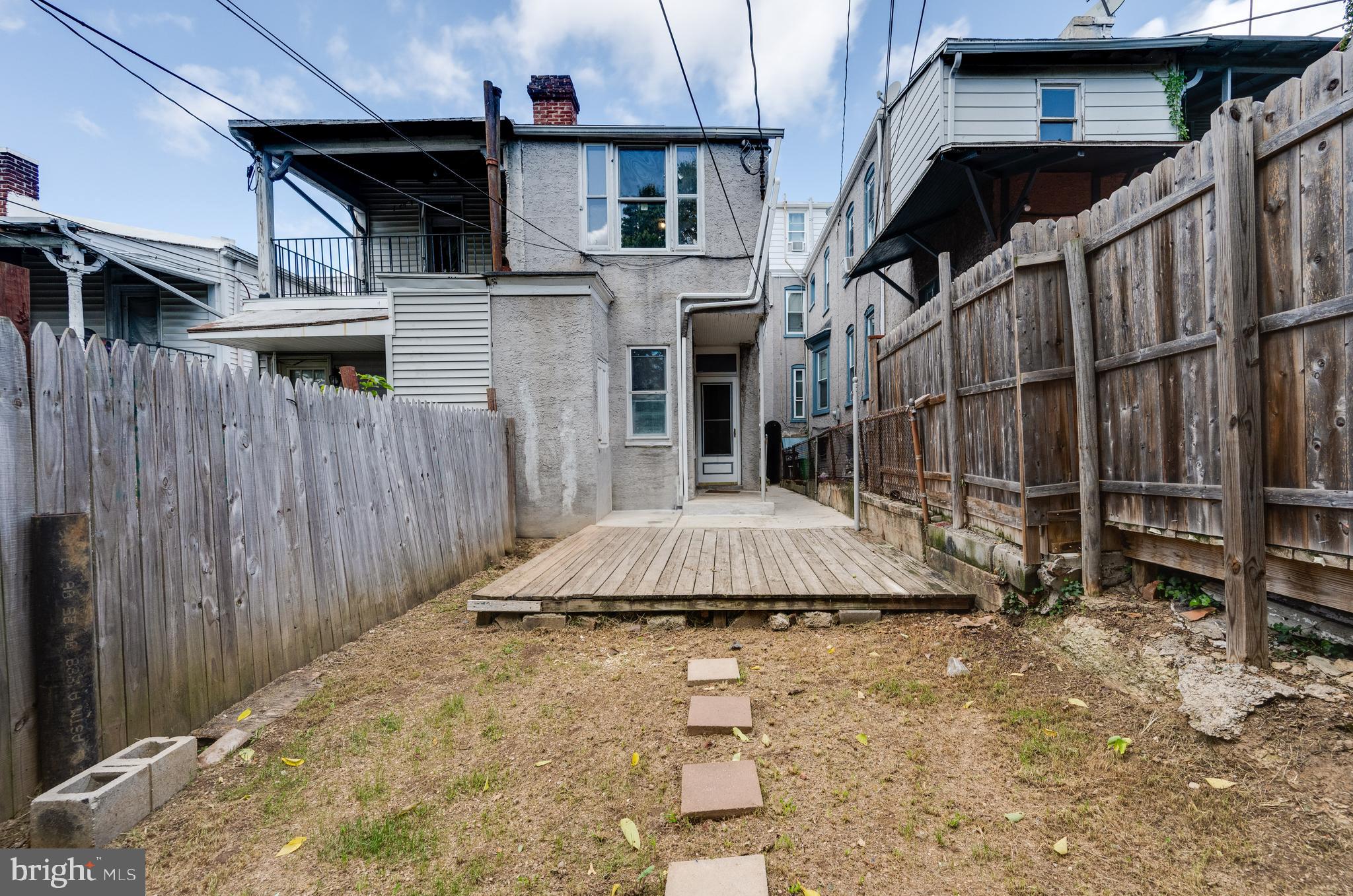 1242 Eckert Ave
