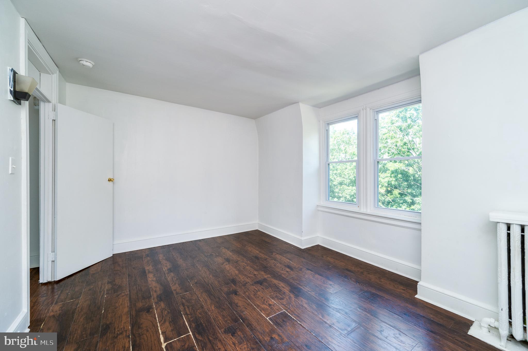 1242 Eckert Ave