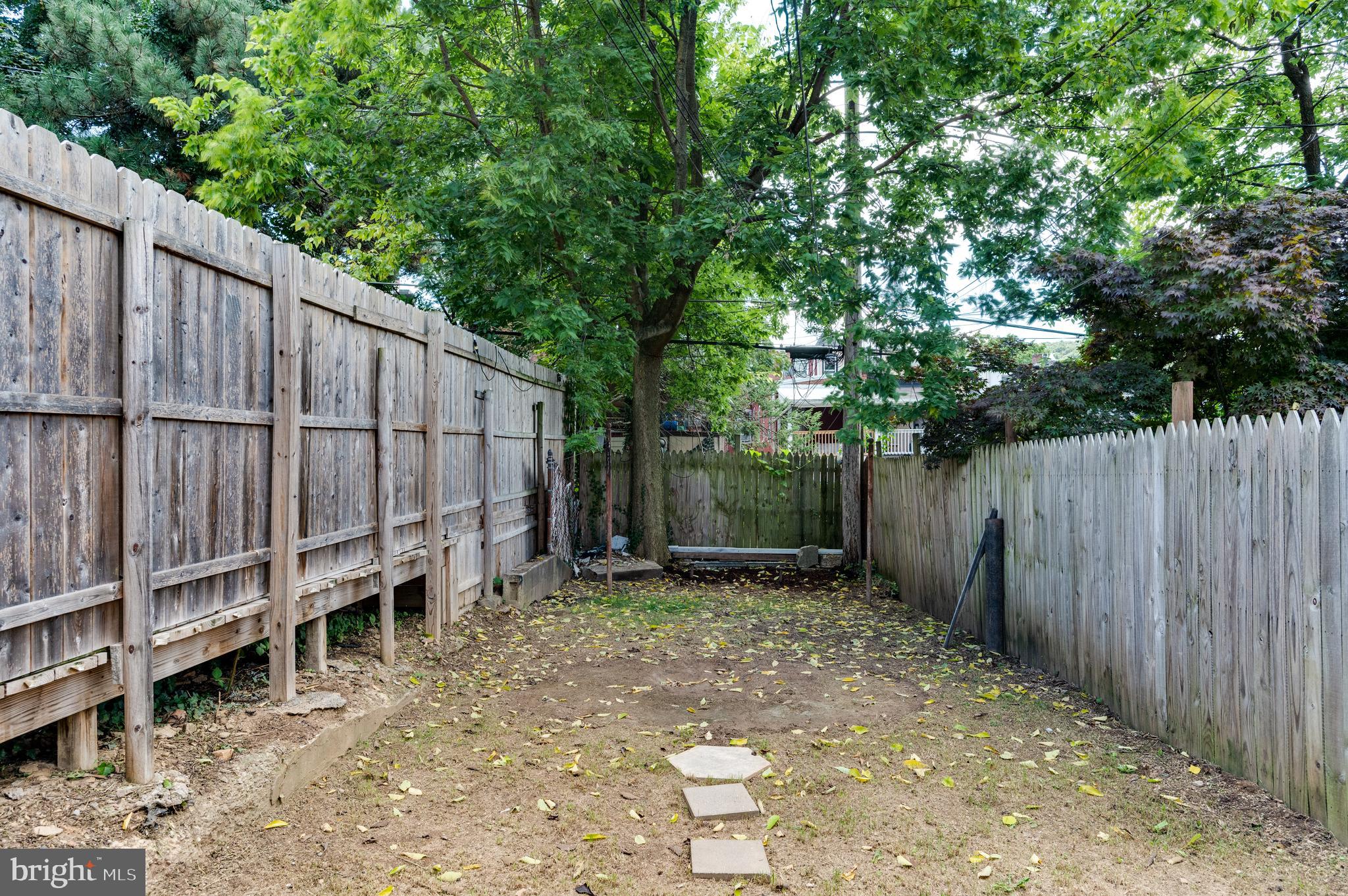 1242 Eckert Ave