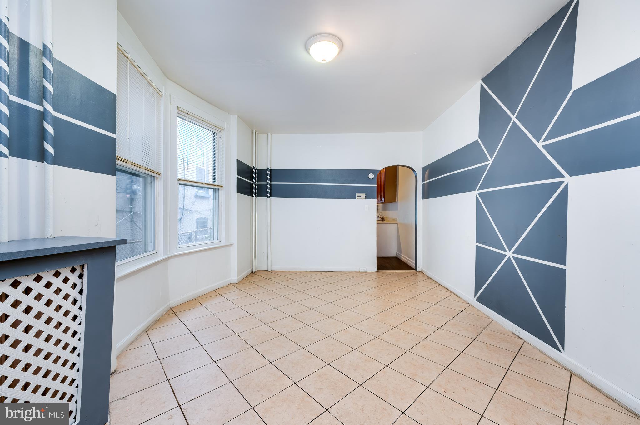 1242 Eckert Ave