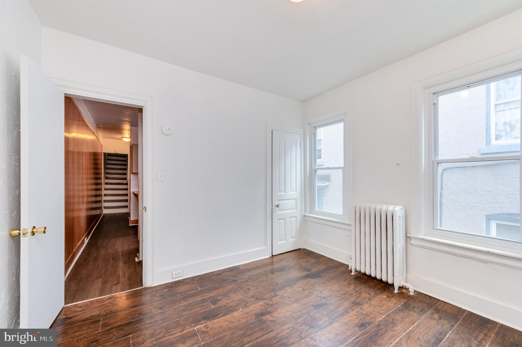 1242 Eckert Ave