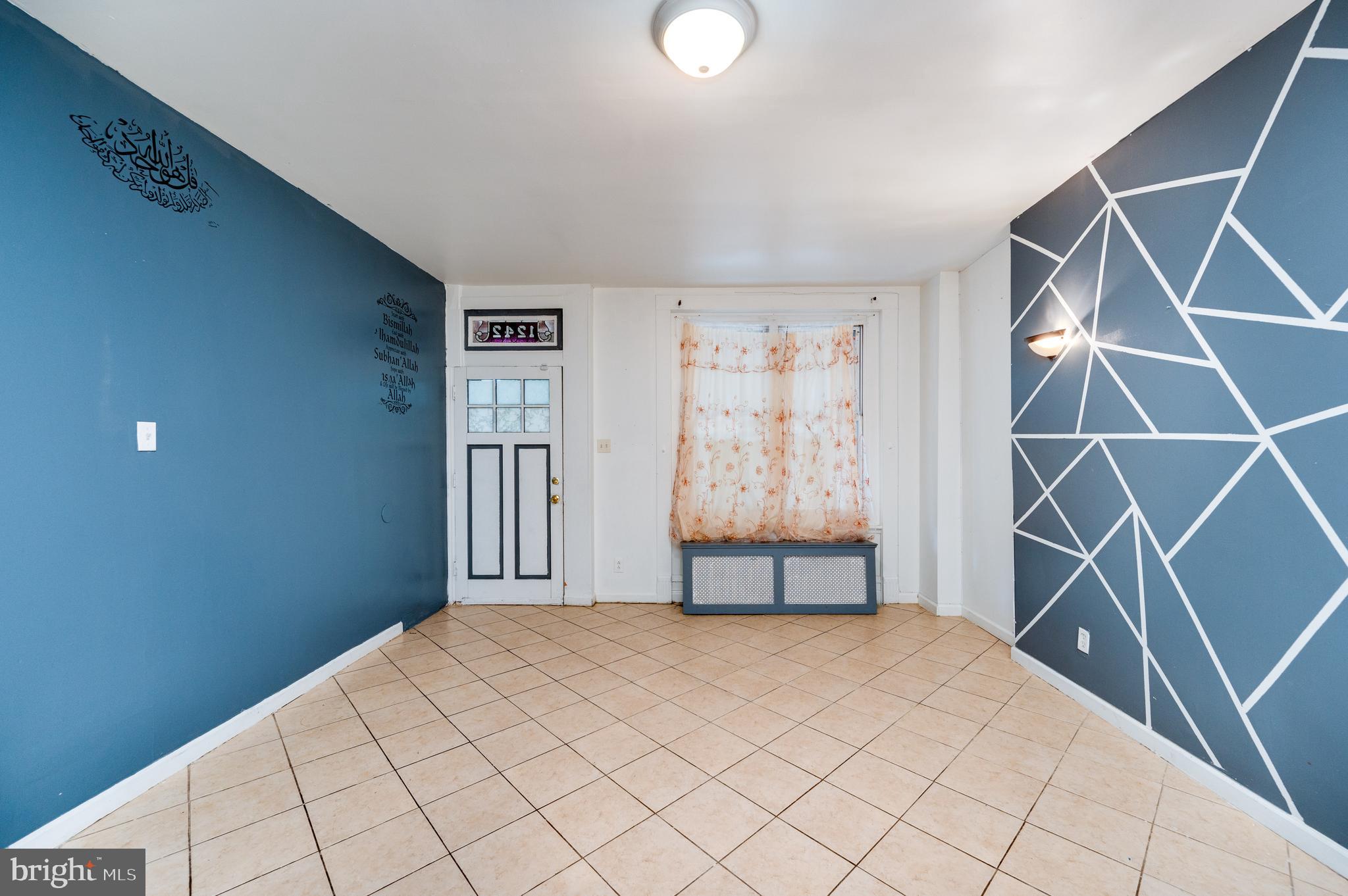 1242 Eckert Ave