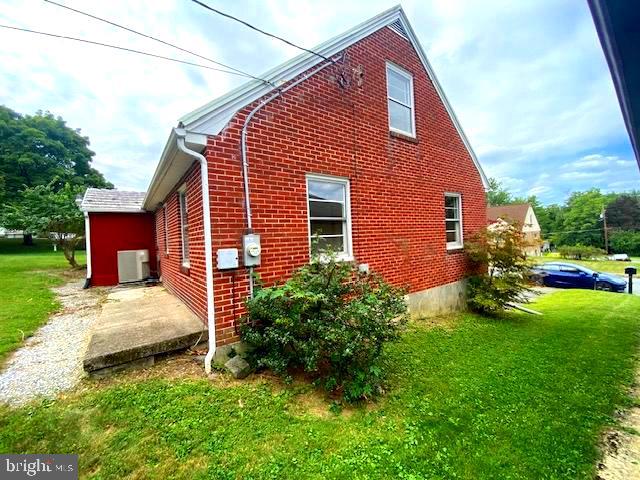 905 Crestview Ave