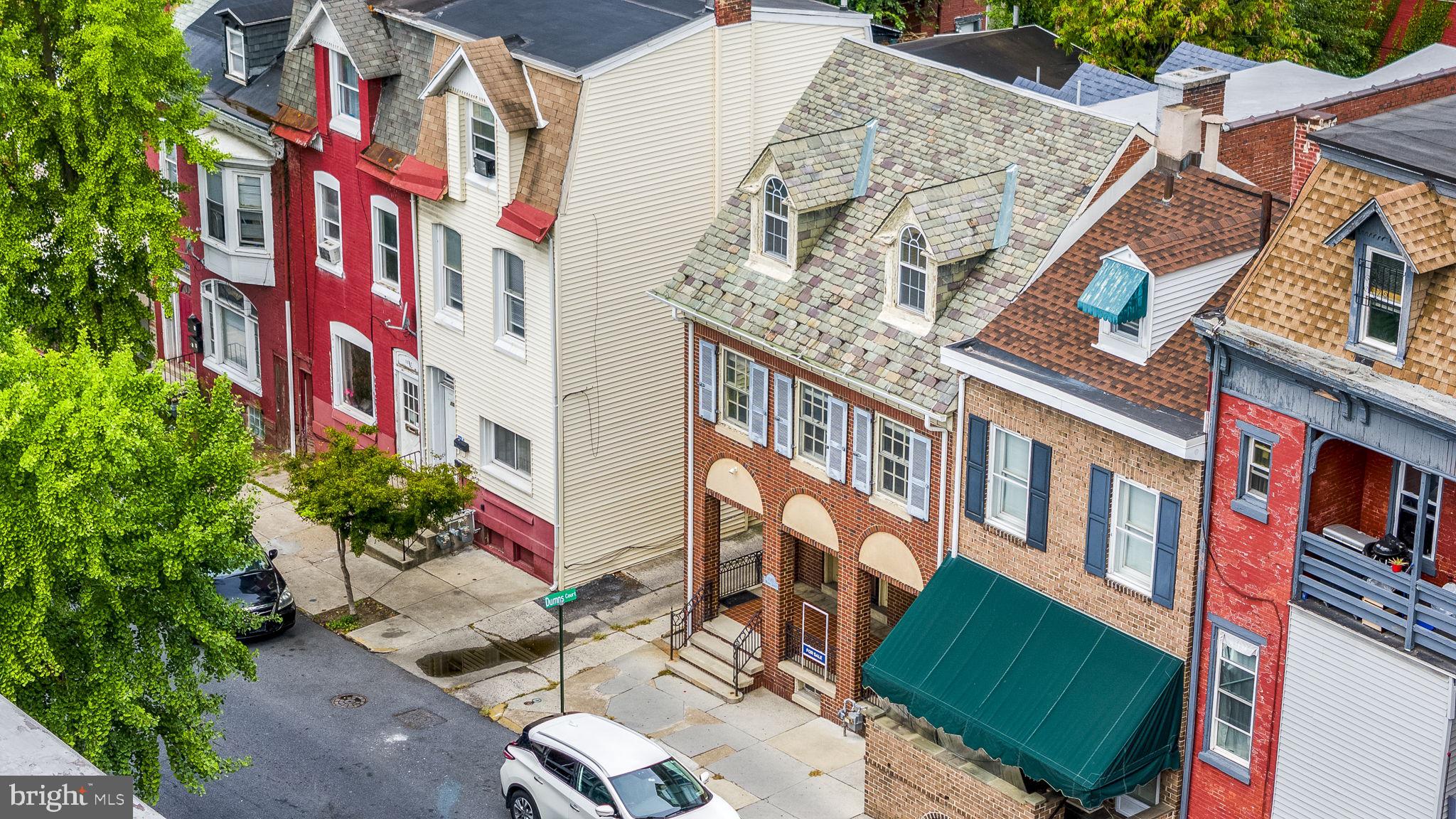 1041 Walnut St