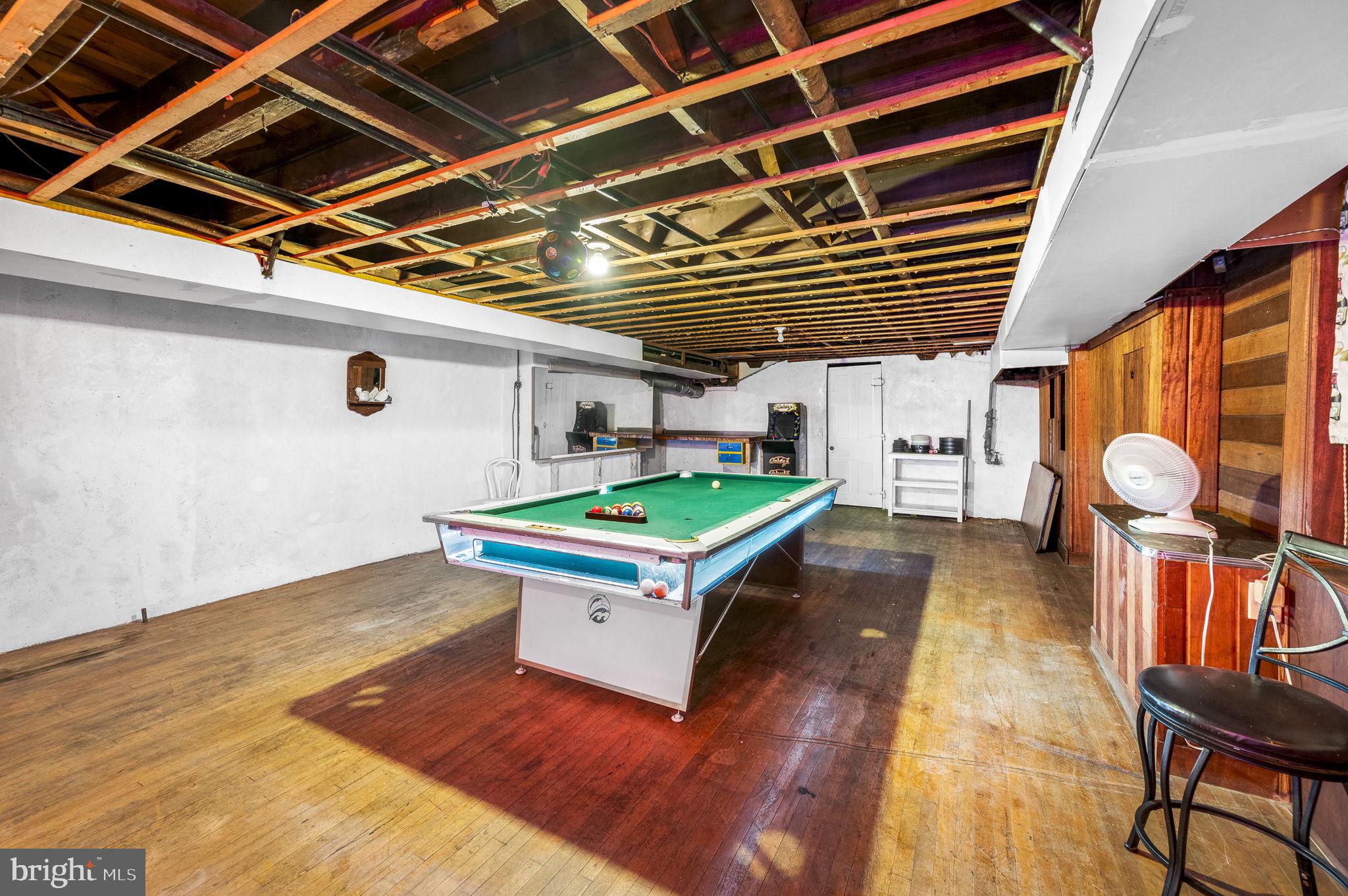 1041 Walnut St