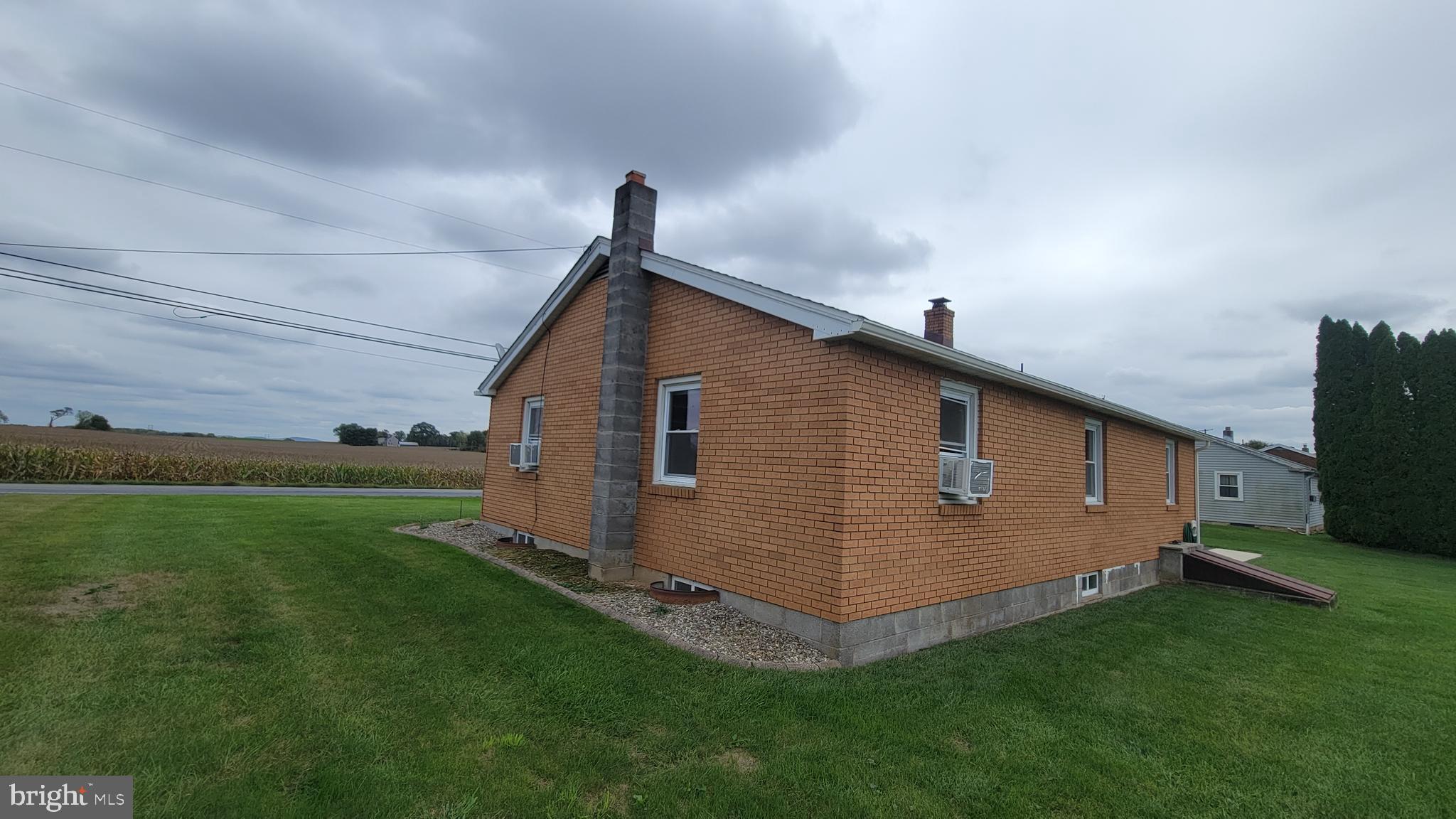 928 Valley Rd