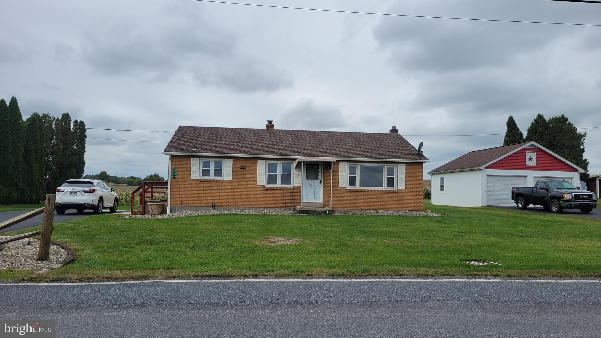 928 Valley Rd