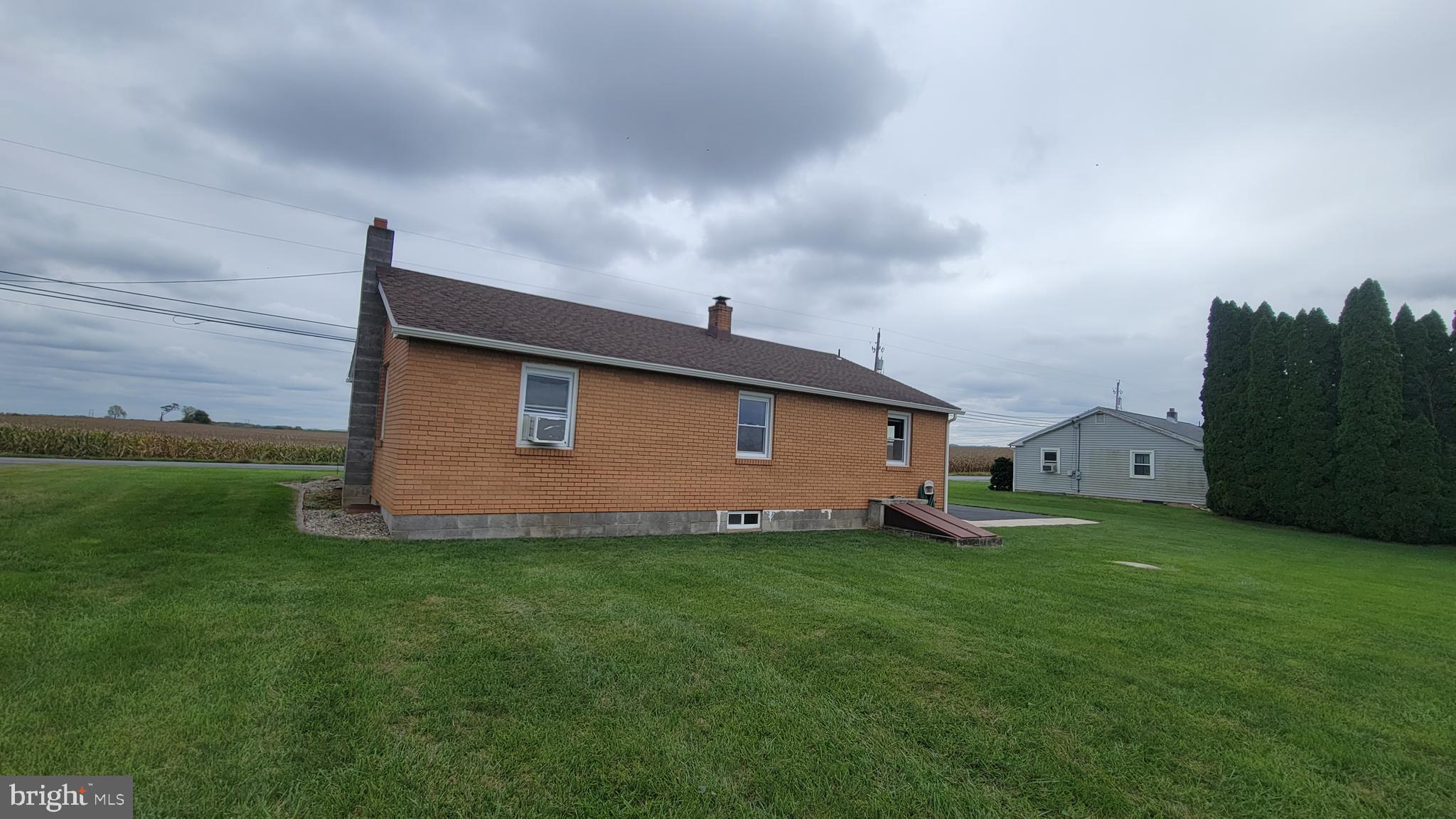 928 Valley Rd