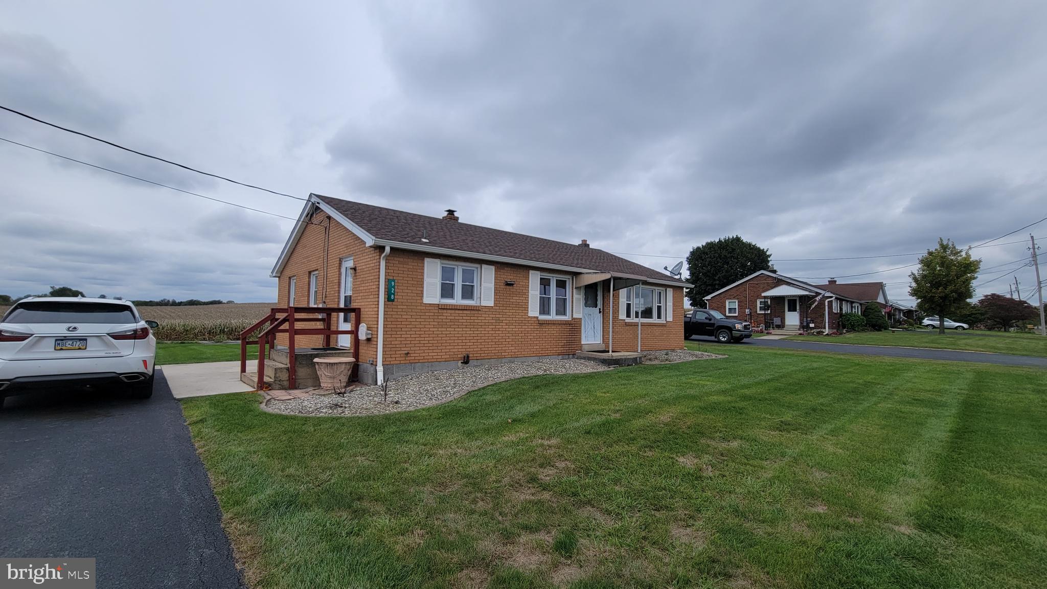 928 Valley Rd