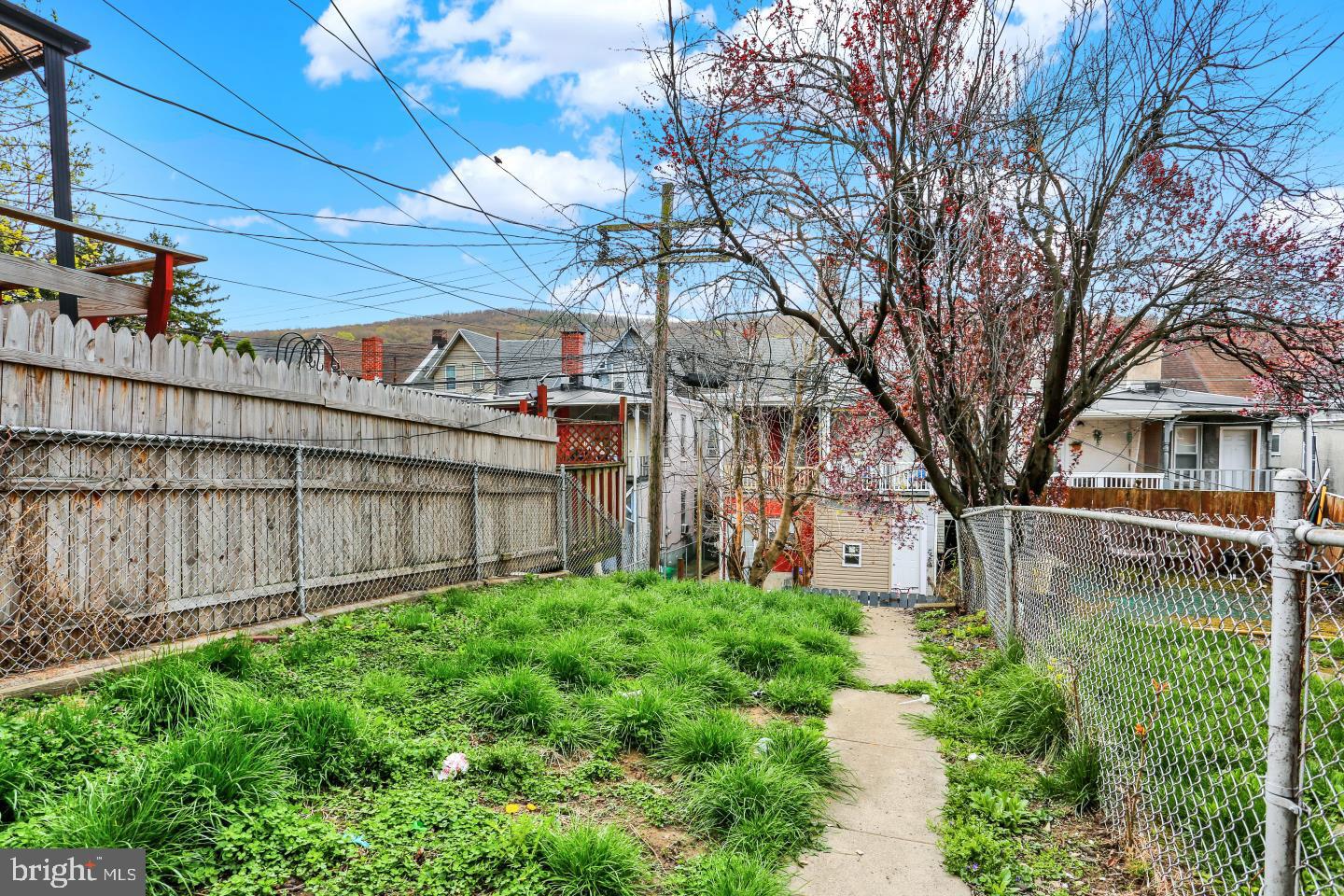 1404 Perkiomen Ave