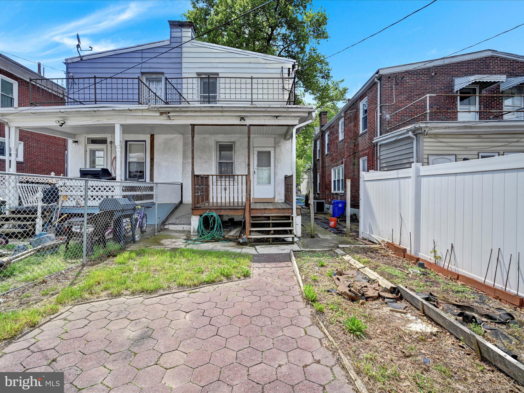 717 Crescent Ave