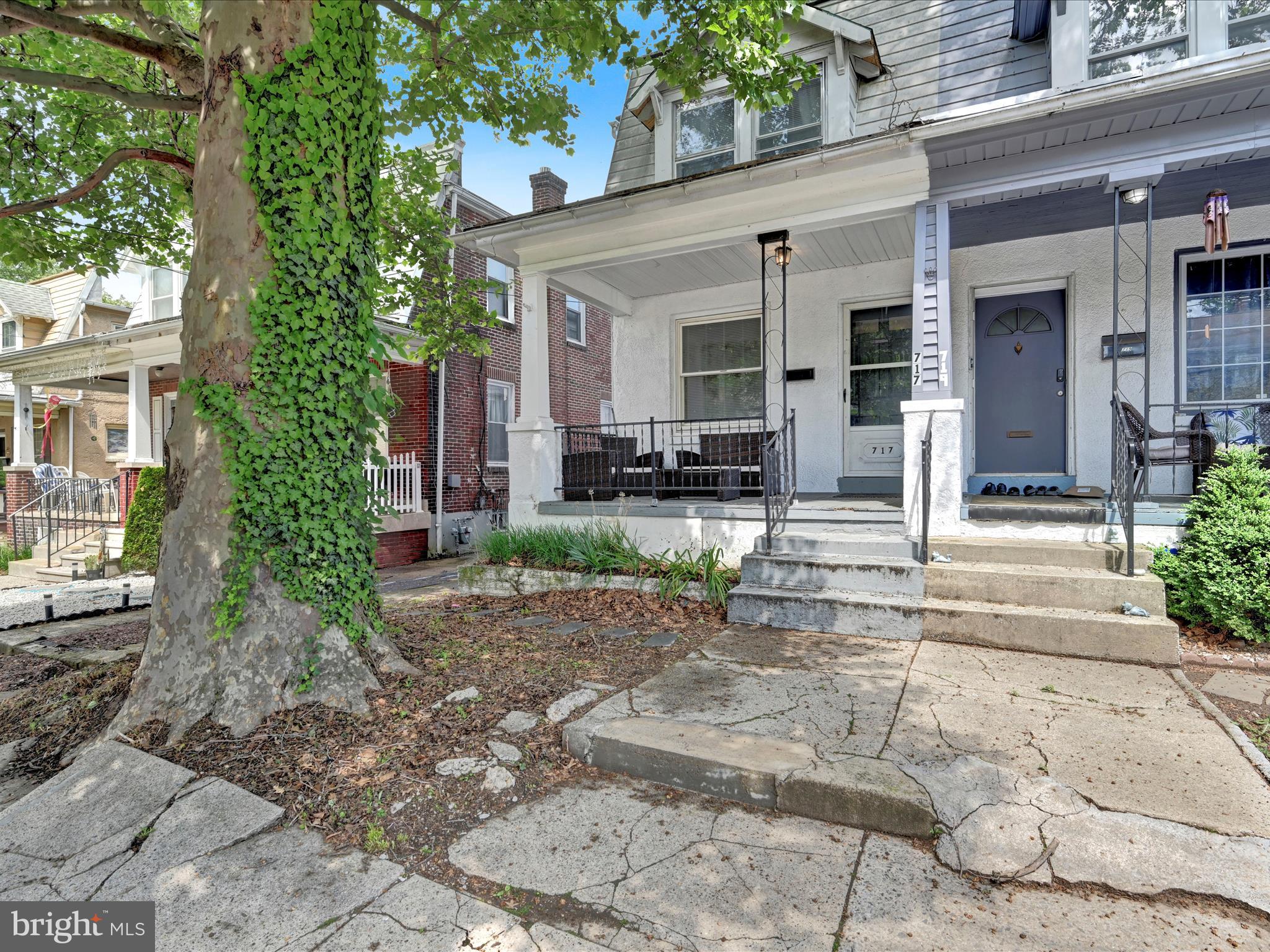 717 Crescent Ave