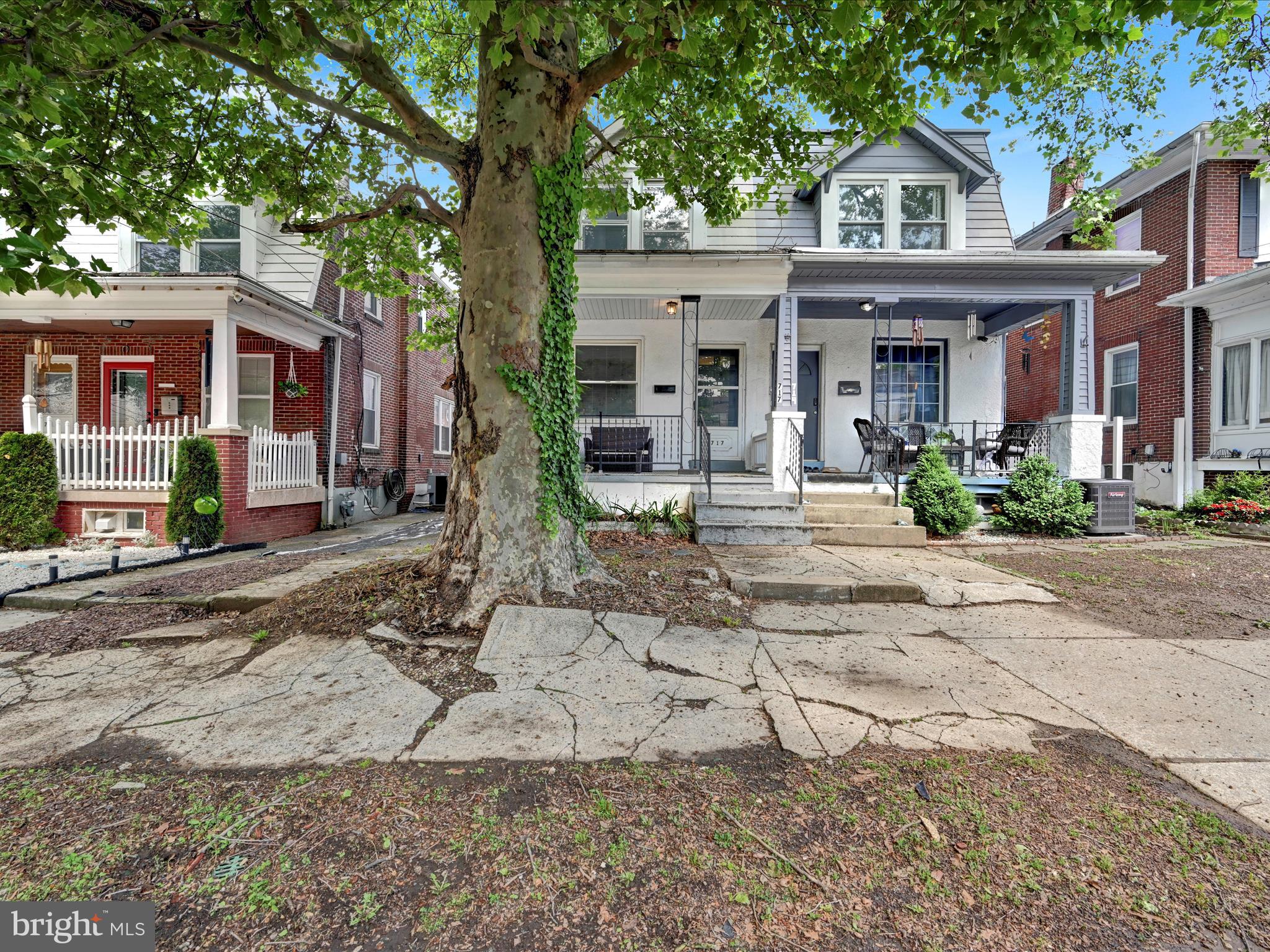 717 Crescent Ave