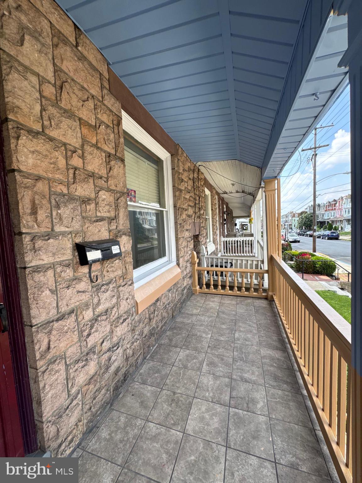 218 W Oley St