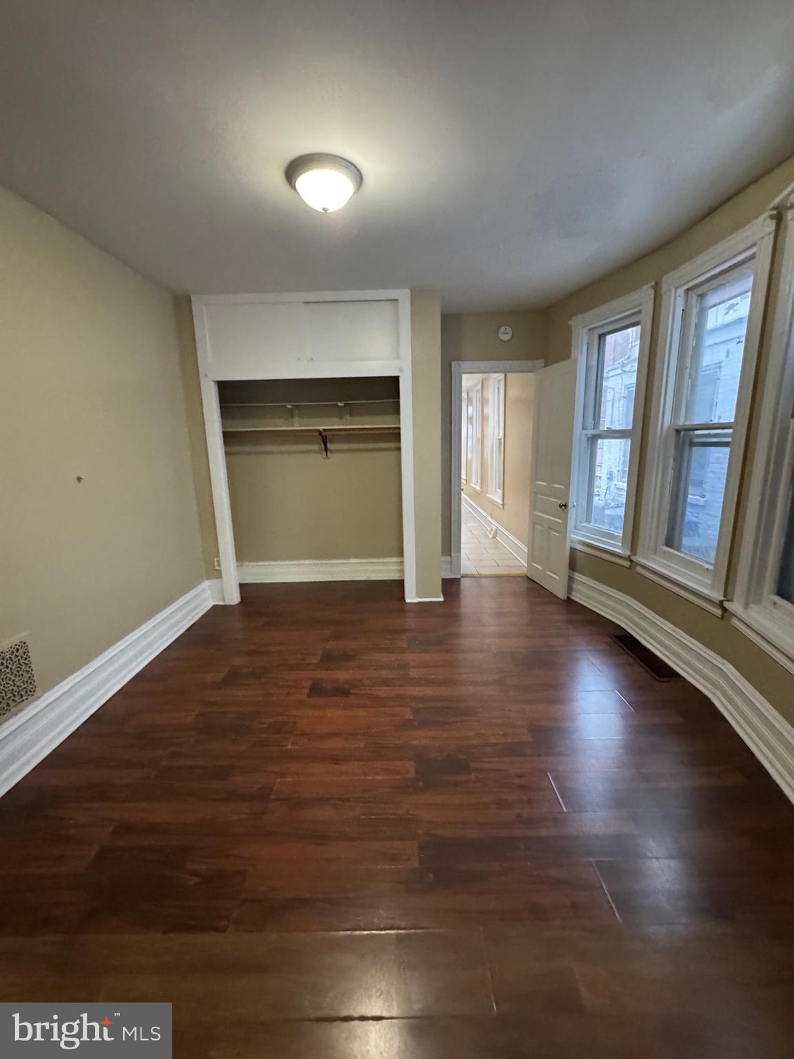 218 W Oley St