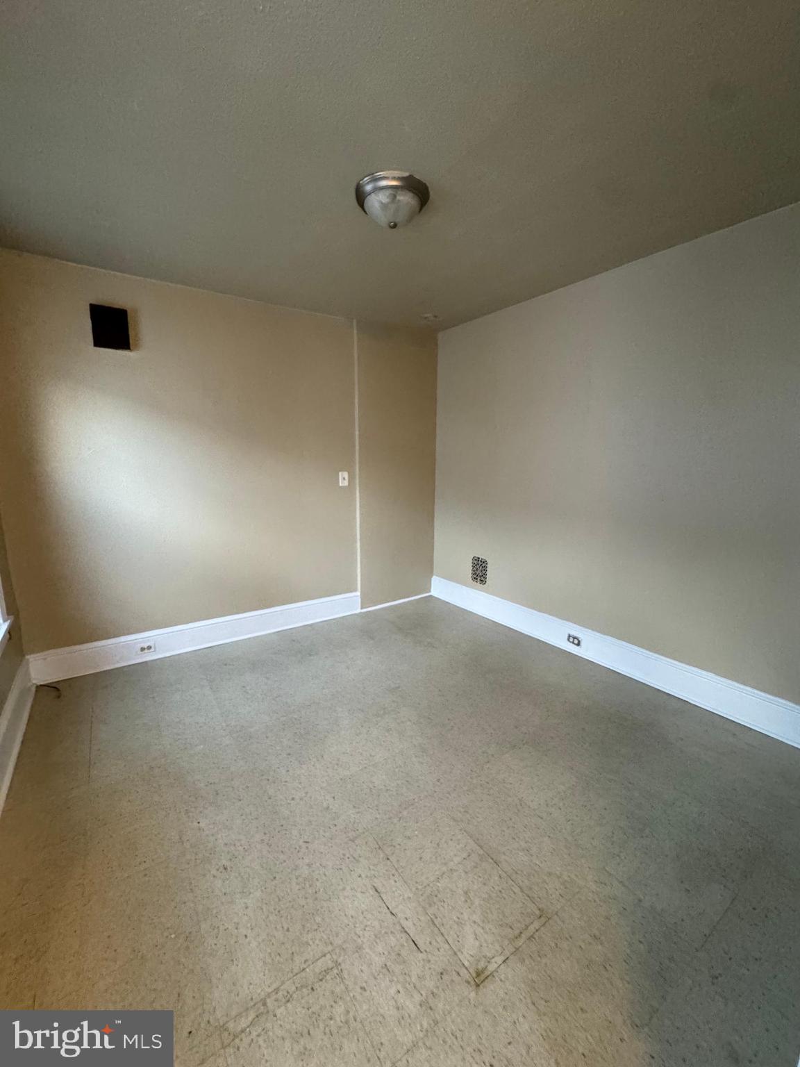 218 W Oley St