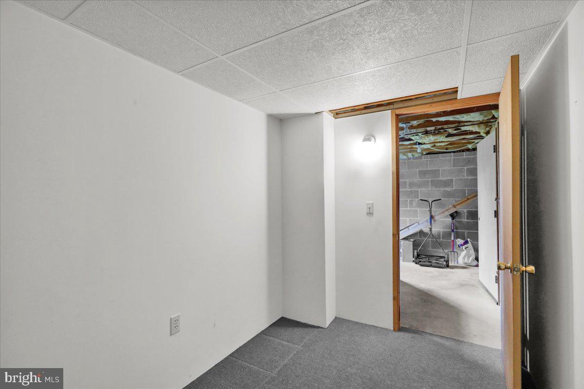 408 WHITE BIRCH LANE