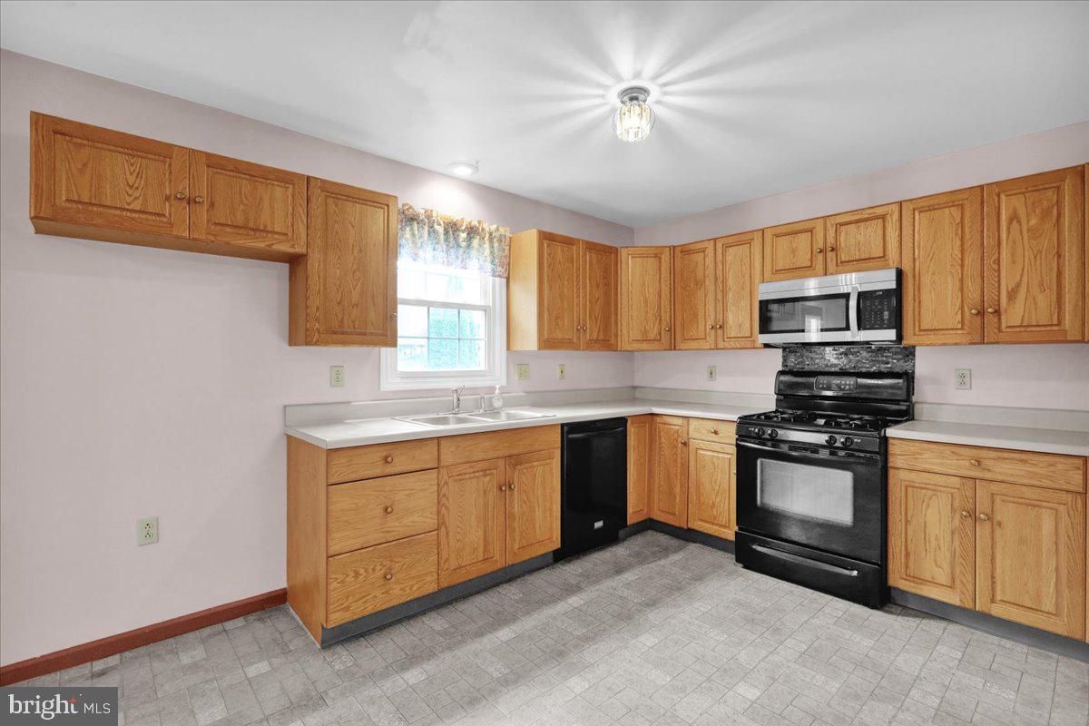 408 WHITE BIRCH LANE