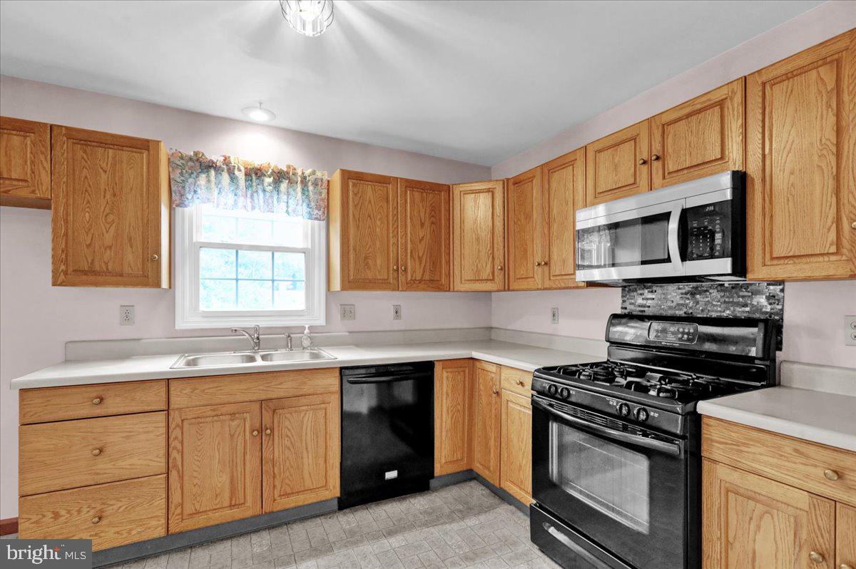 408 WHITE BIRCH LANE