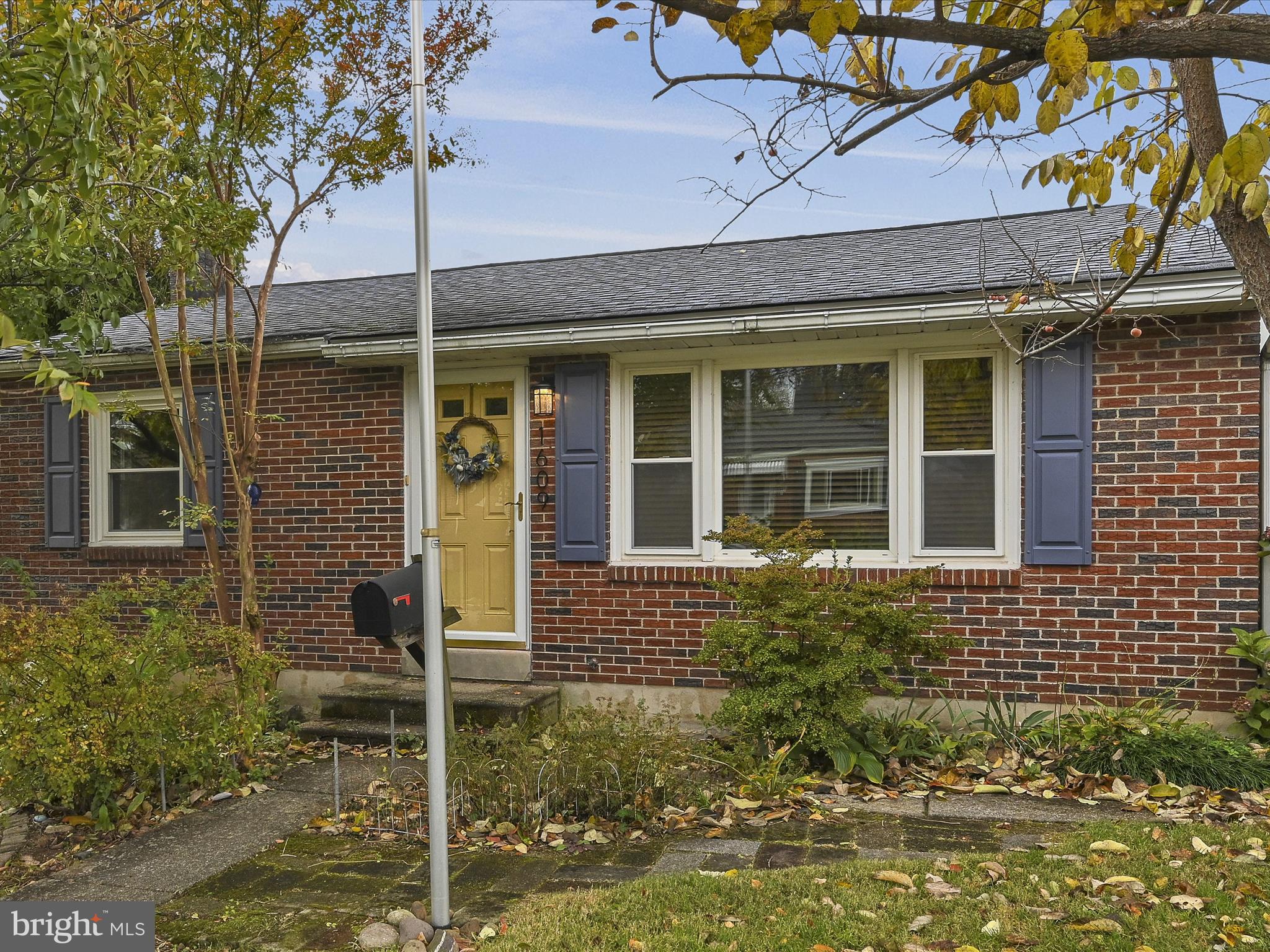 1609 FAYETTE AVENUE