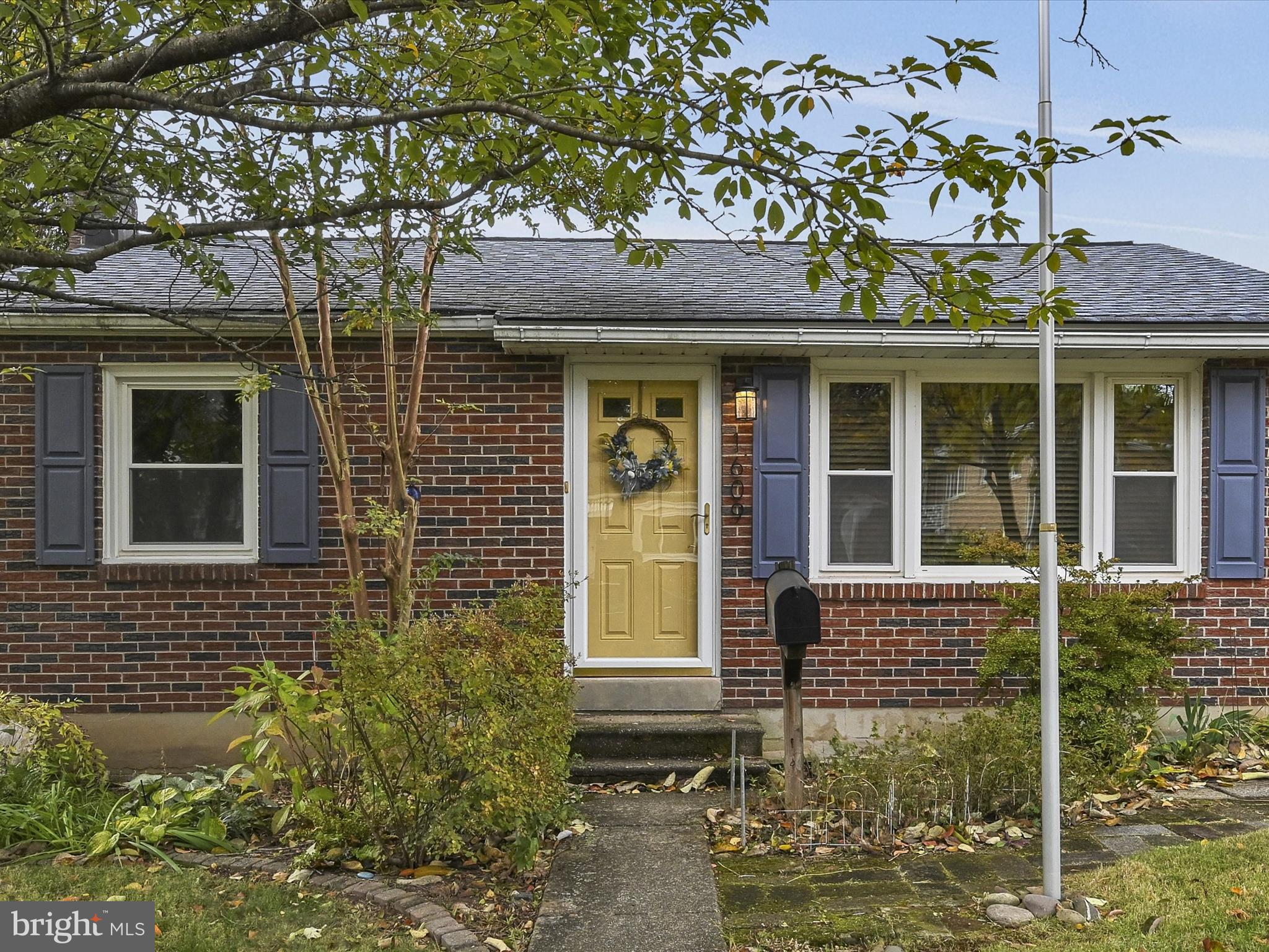 1609 FAYETTE AVENUE