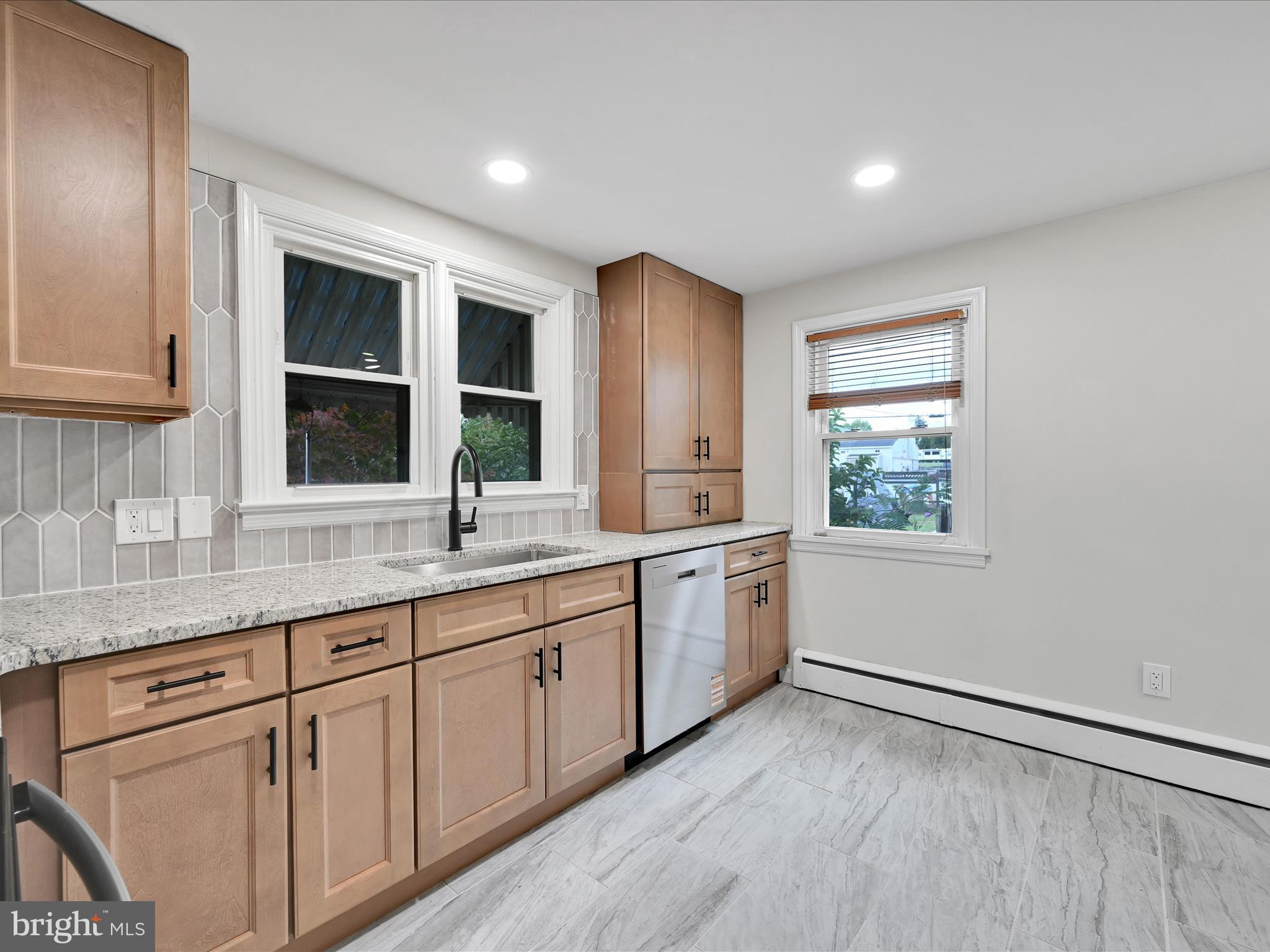 1609 FAYETTE AVENUE
