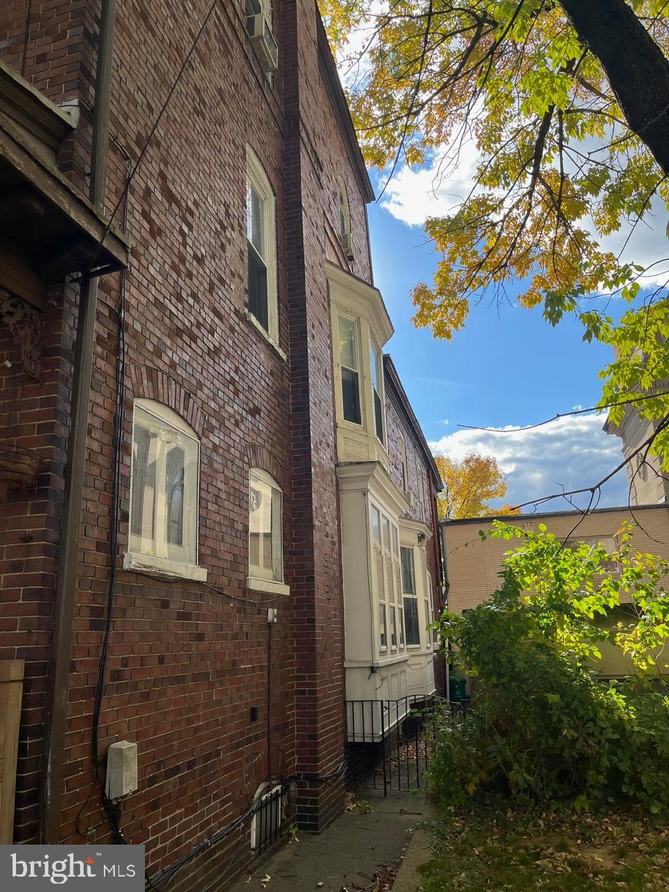 1318 PERKIOMEN AVENUE