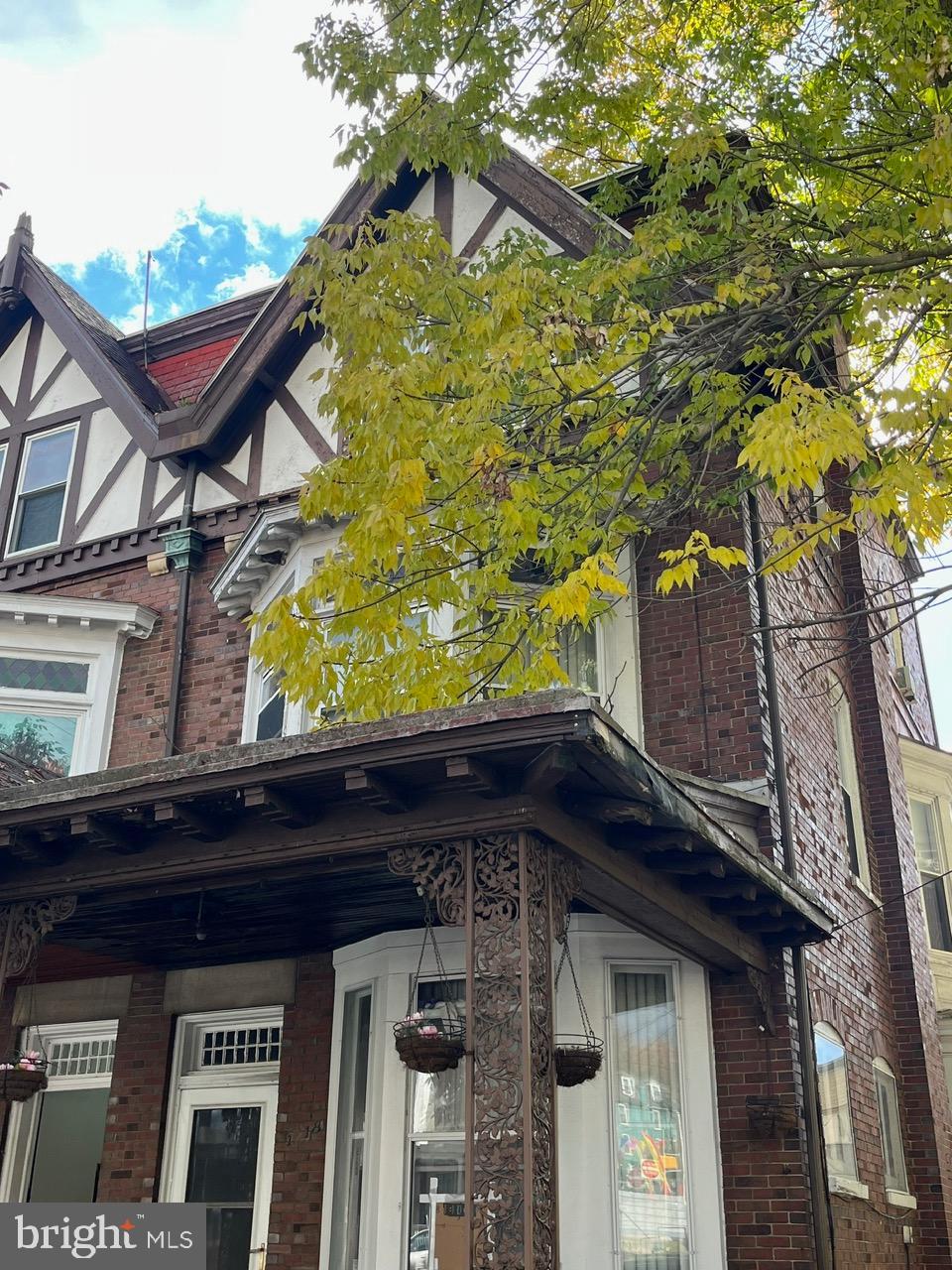1318 PERKIOMEN AVENUE