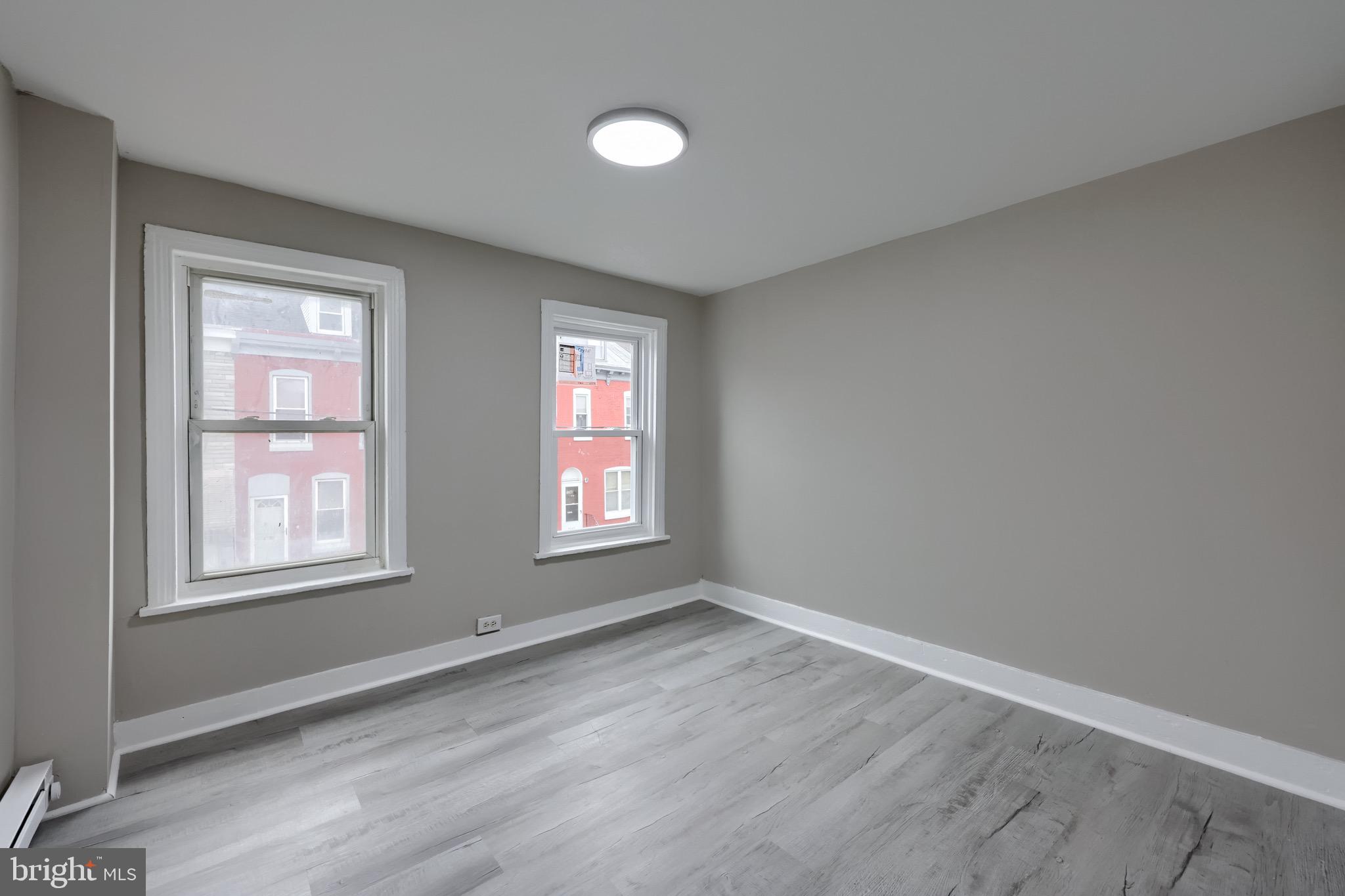 1047 MUHLENBERG STREET