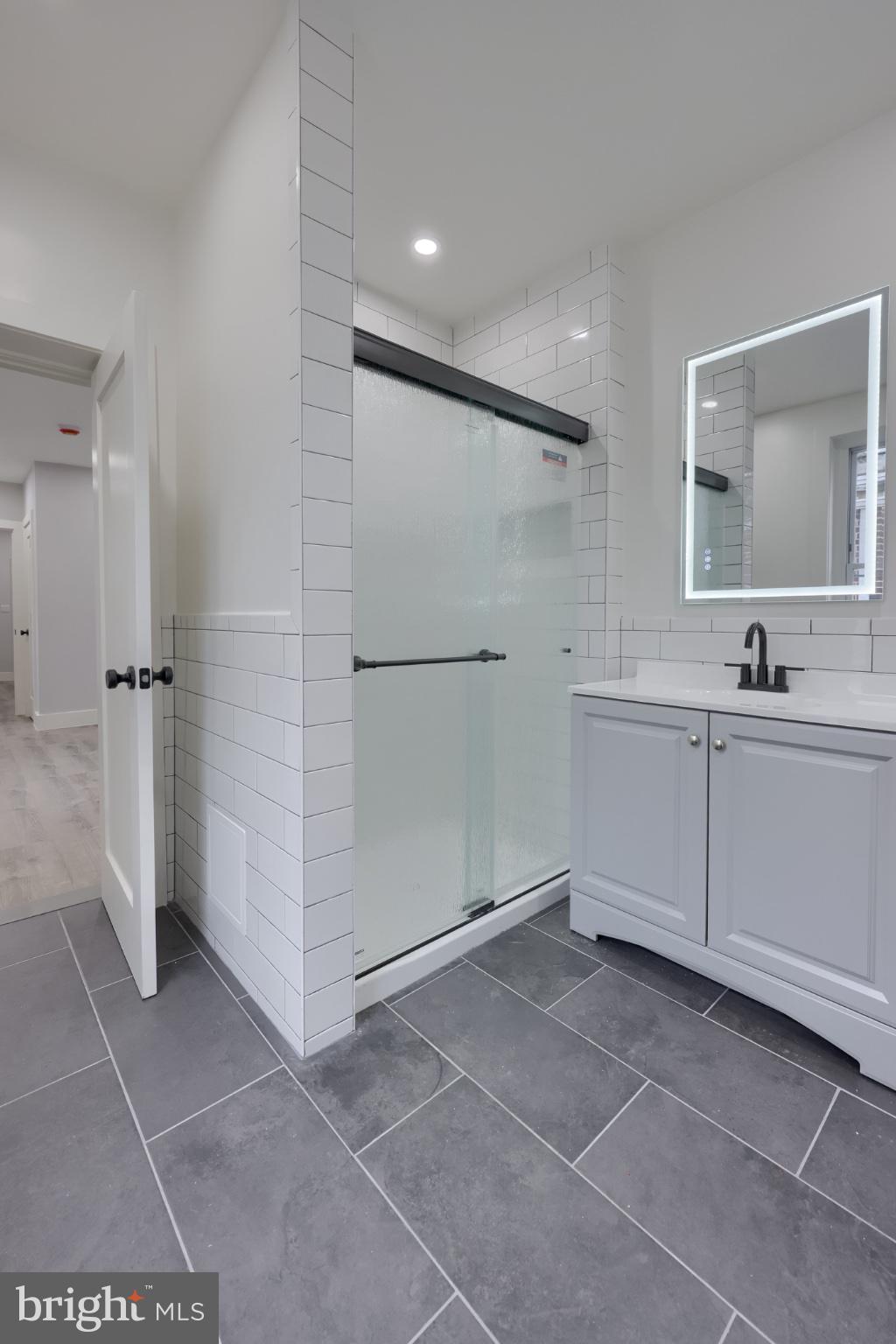 42 N 11TH STREET