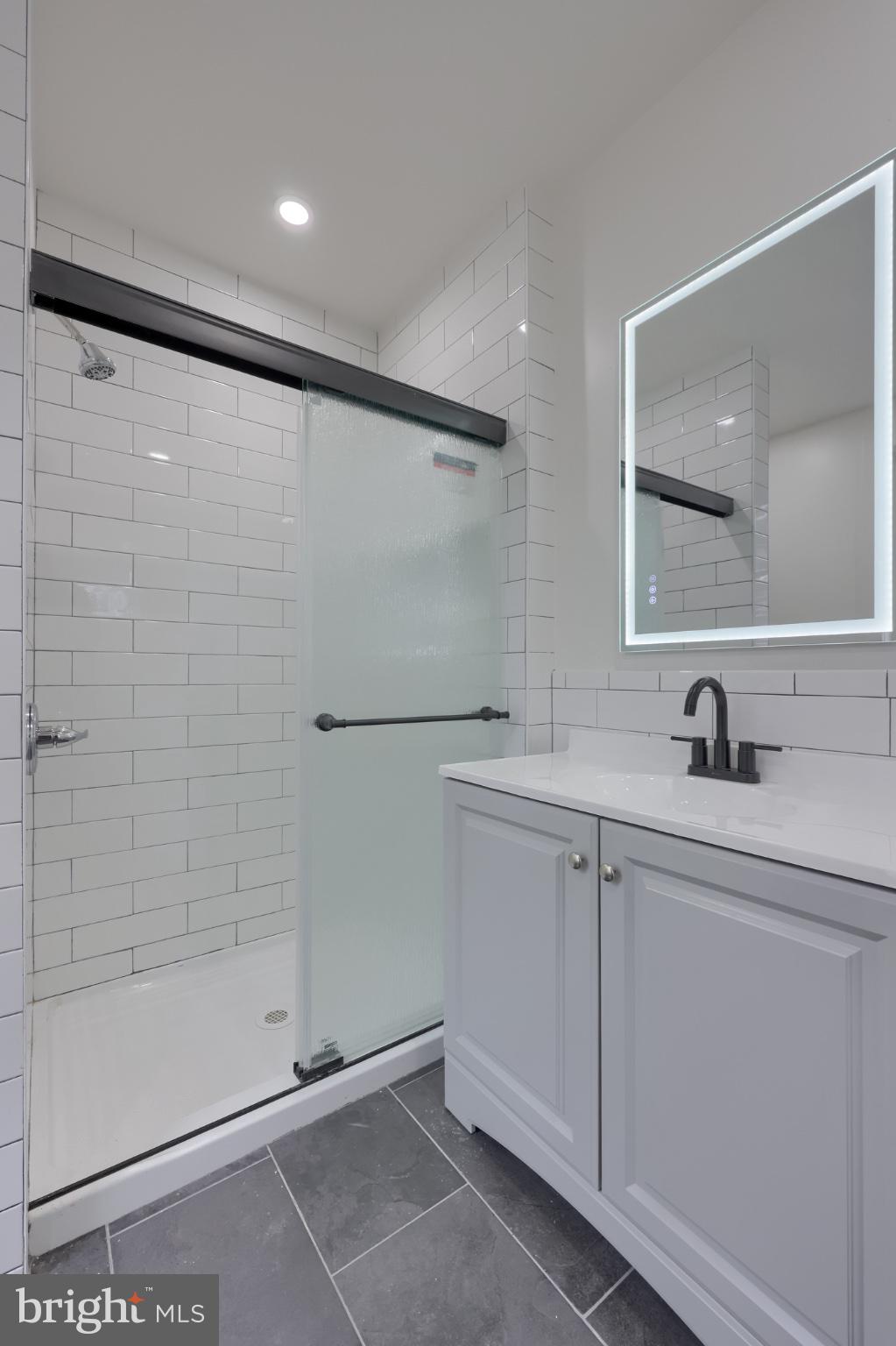42 N 11TH STREET
