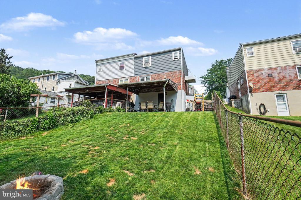 3416 LAUREL STREET
