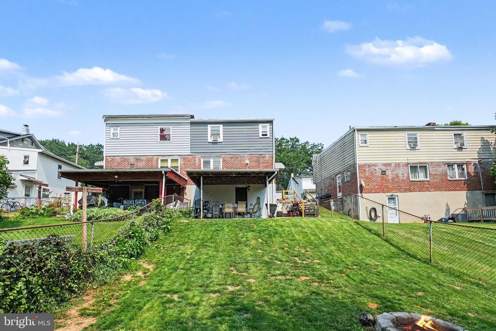 3416 LAUREL STREET