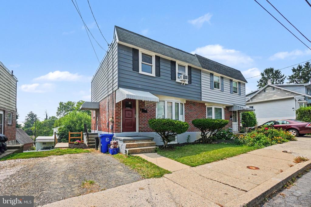 3416 LAUREL STREET