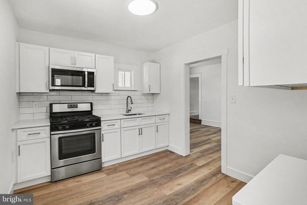 4 MYRTLE AVENUE